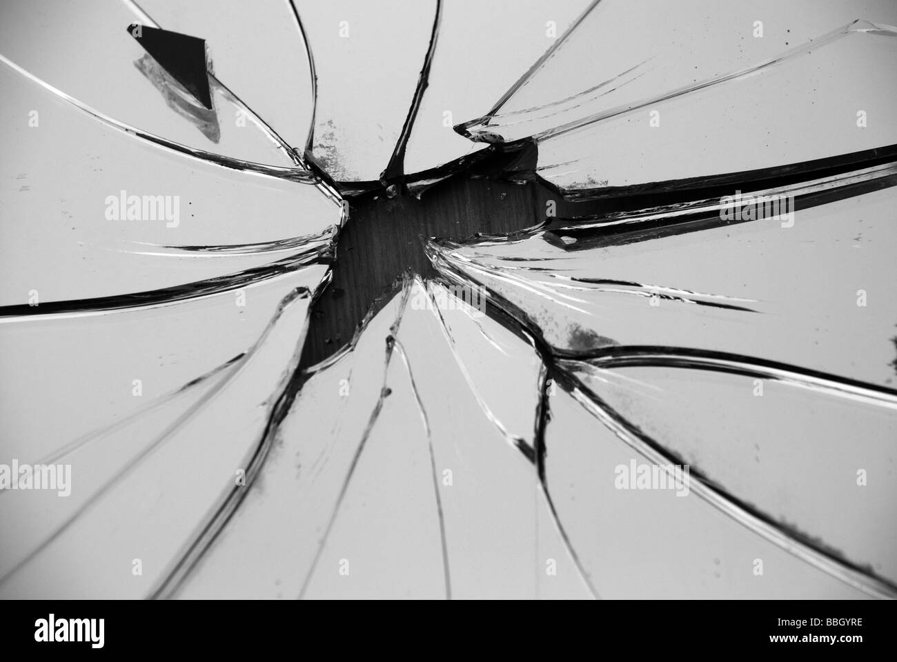 Cracked mirror hi-res stock photography and images - Alamy