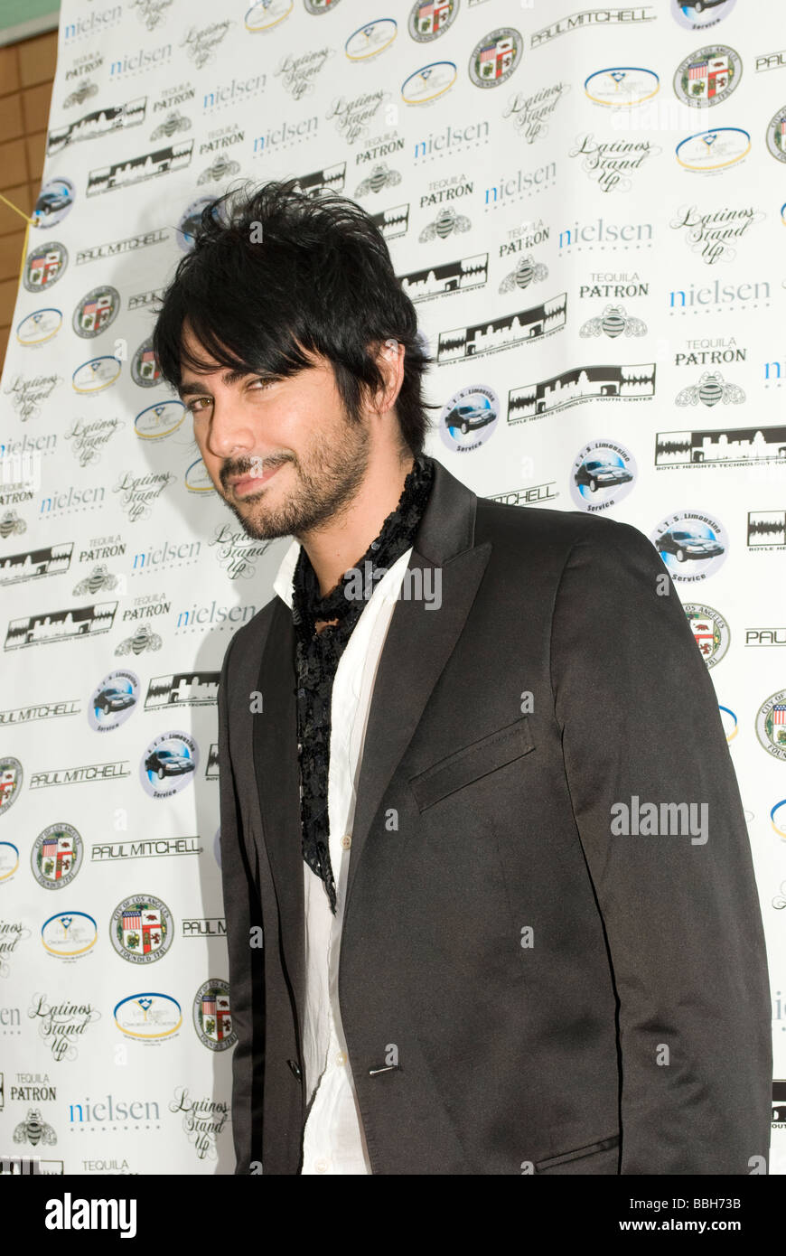 LOS ANGELES, CA – May 29, 2009 – Grammy-winning singer Beto Cuevas