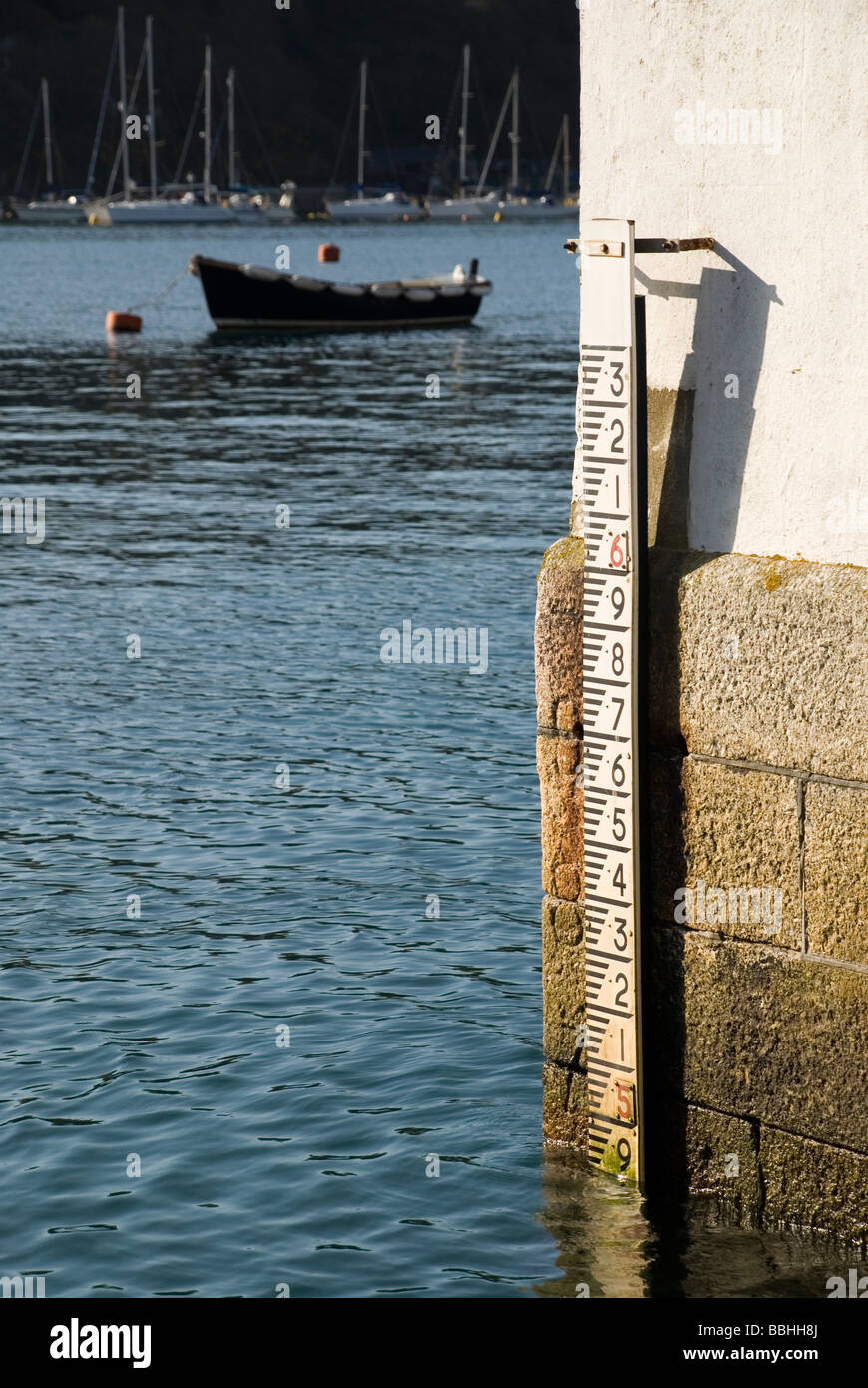 Water depth gauge hires stock photography and images Alamy