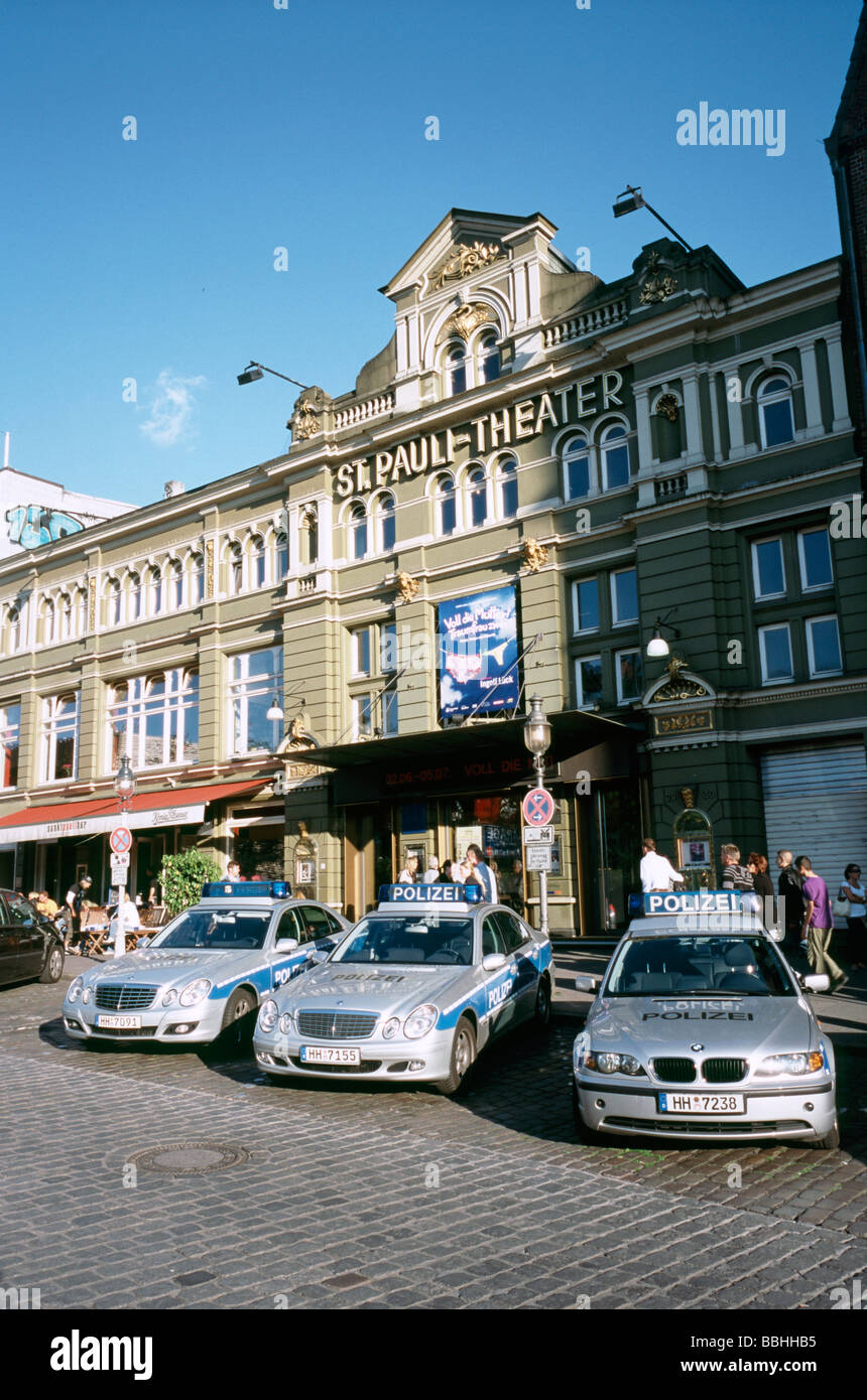 May 25, 2009 - Sankt Pauli Theater next to Davidwache (police station) at Reeperbahn in the German city of Hamburg. Stock Photo