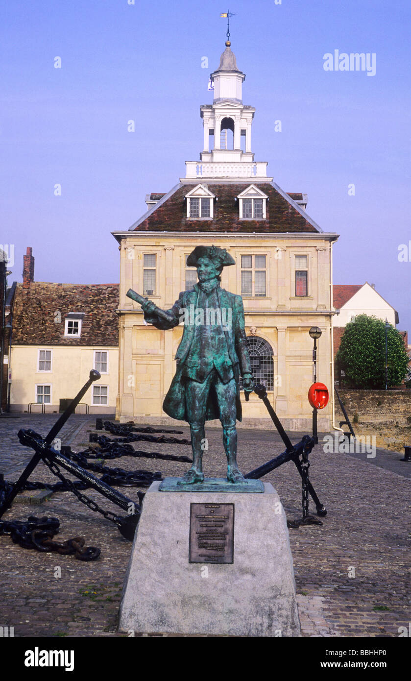 Kings Lynn Custom Customs House Statue of Captain George Vancouver ...