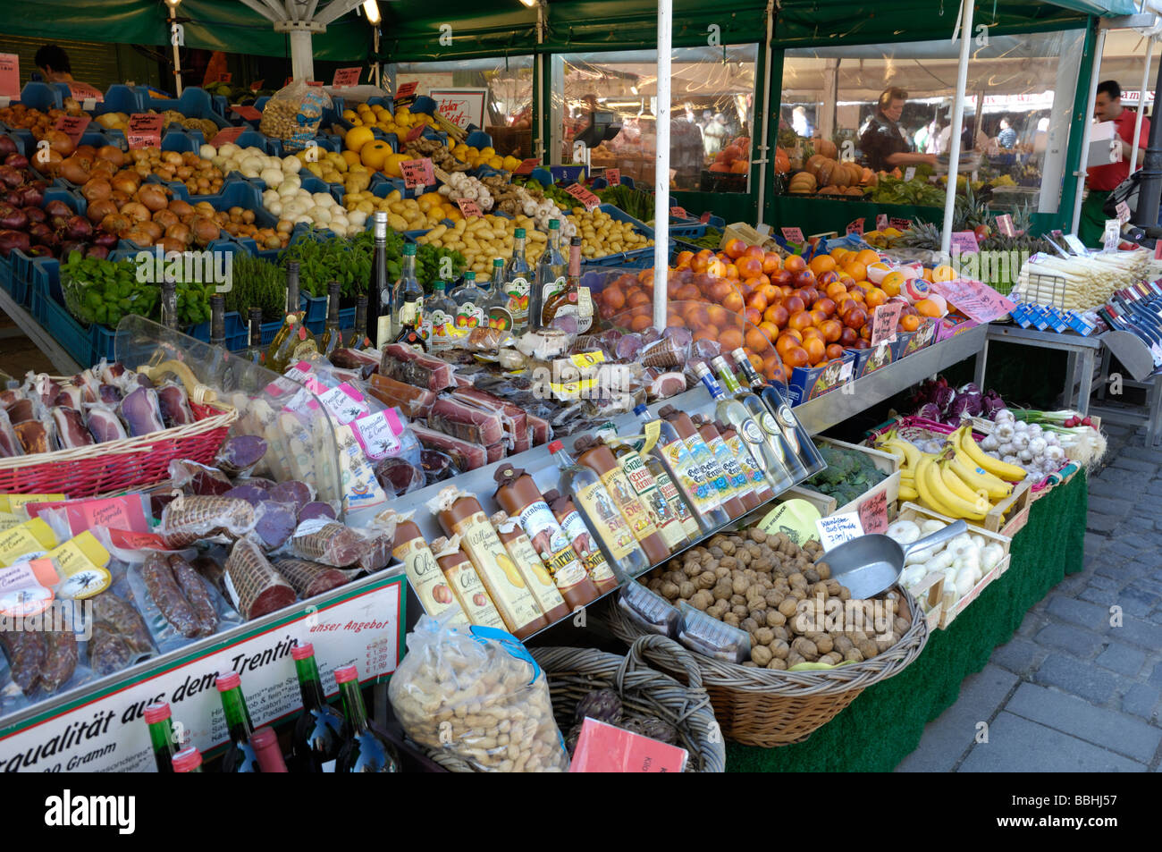 Food market, Vikualienmarkt, Munich, Bavaria, Germany Stock Photo