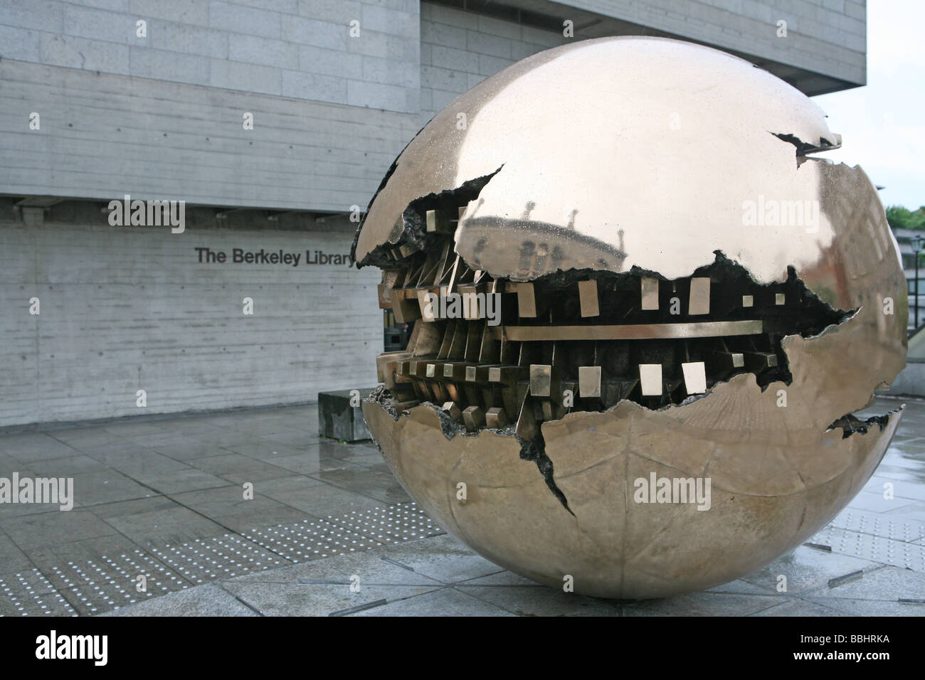 Dublin Trinity college Berkeley library sculpture outside library Stock