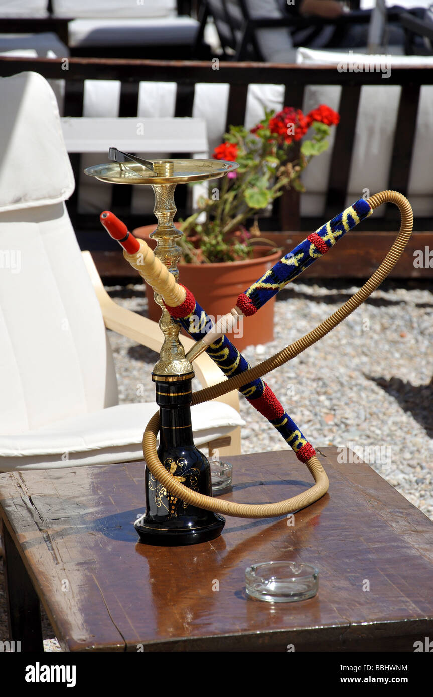 Hubble bubble pipe hi-res stock photography and images - Alamy
