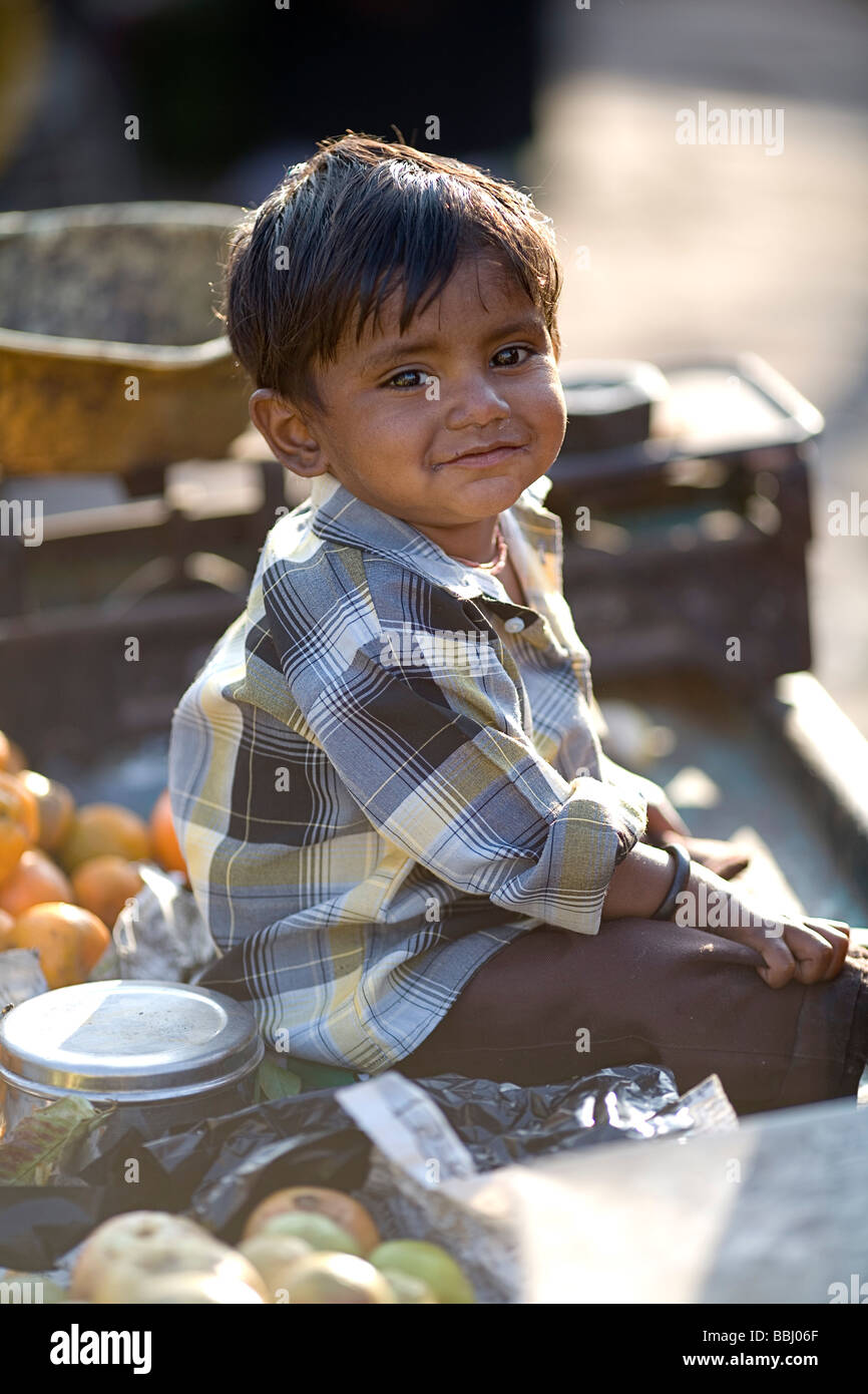Indian boy smiling in market india hi-res stock photography and images ...