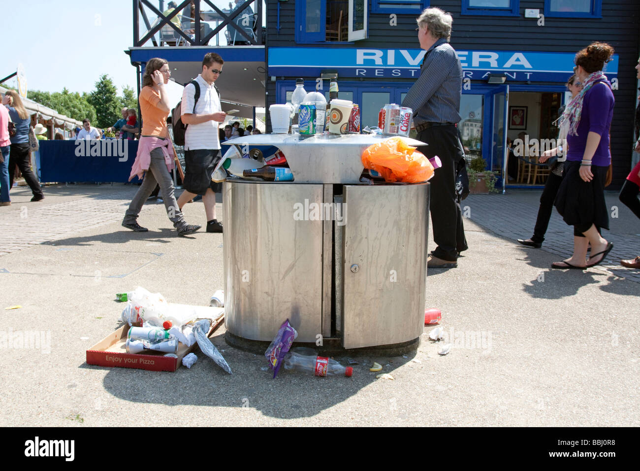 London england uk litter bin hi-res stock photography and images - Alamy