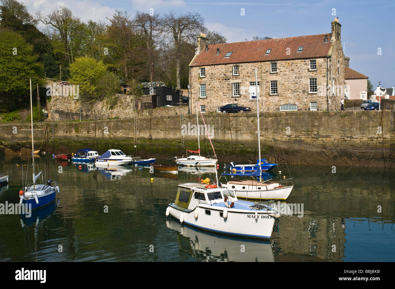dh Harbourmasters house DYSART FIFE Scottish harbor Yachts in harbours harbourmaster harbour scotland Stock Photo