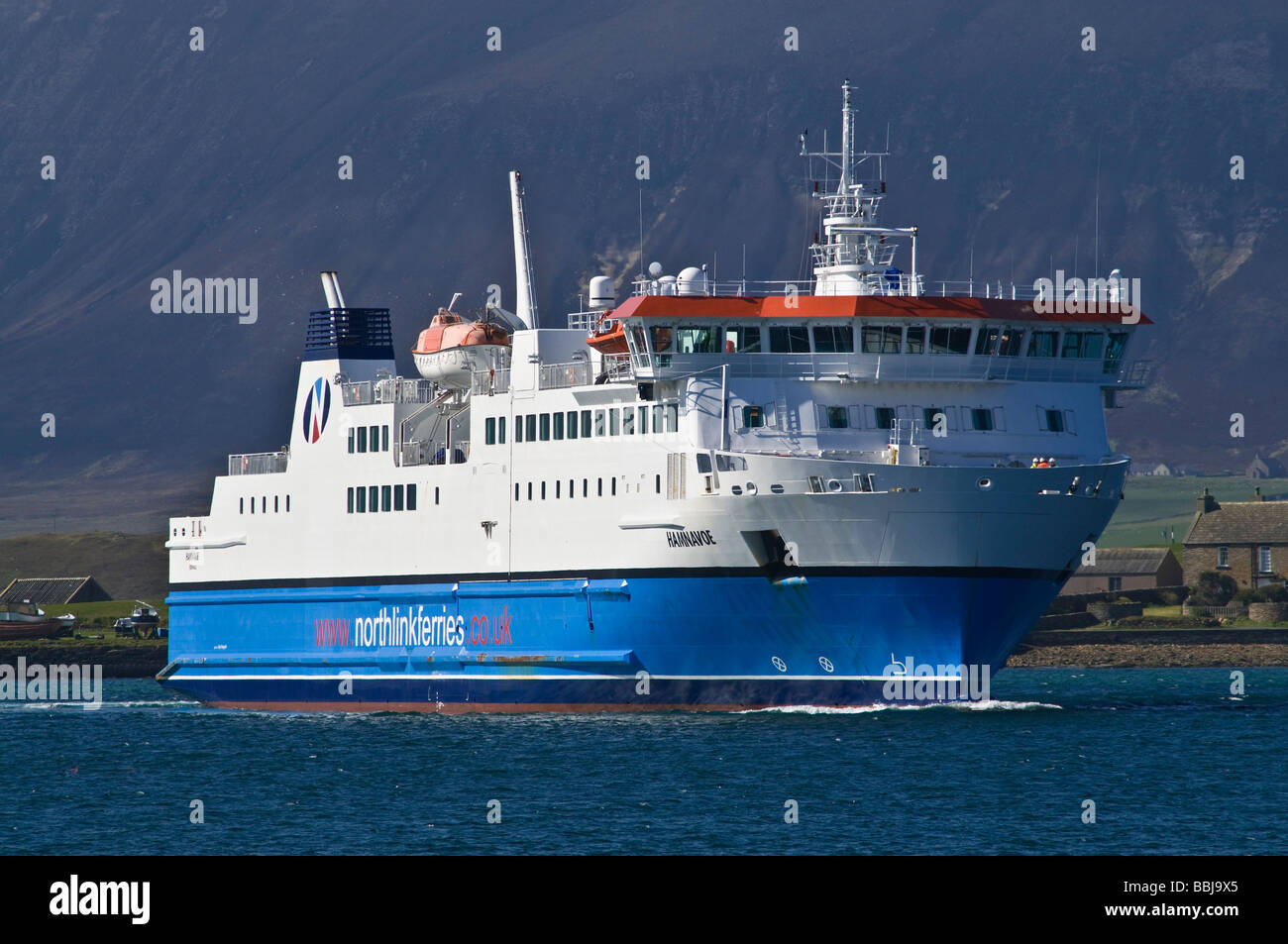 dh Northlink SHIPPING ORKNEY Passenger car ferry MV Hamnavoe arriving Stromness transport Stock Photo
