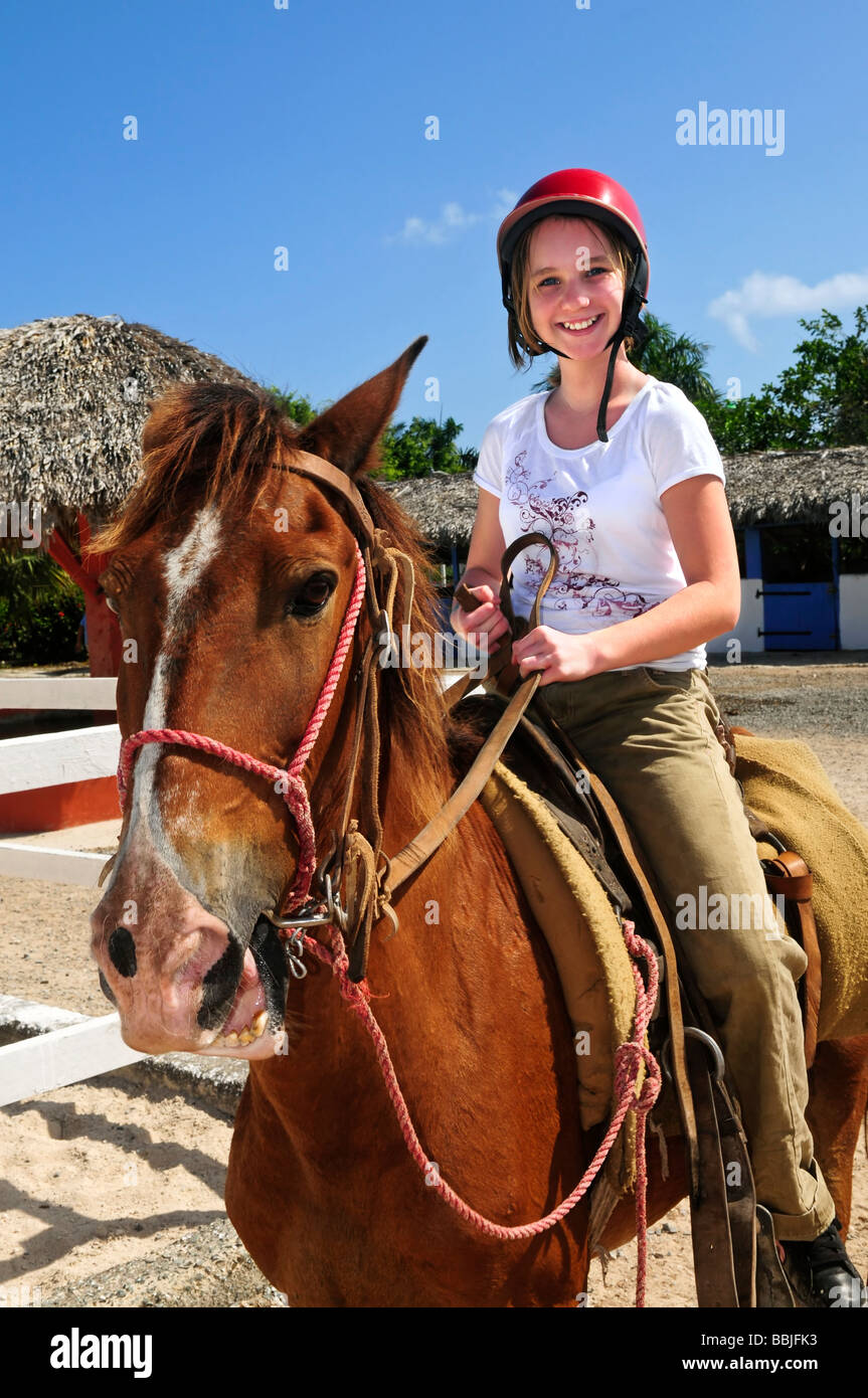 Teen horse ride helmet hires stock photography and images Alamy