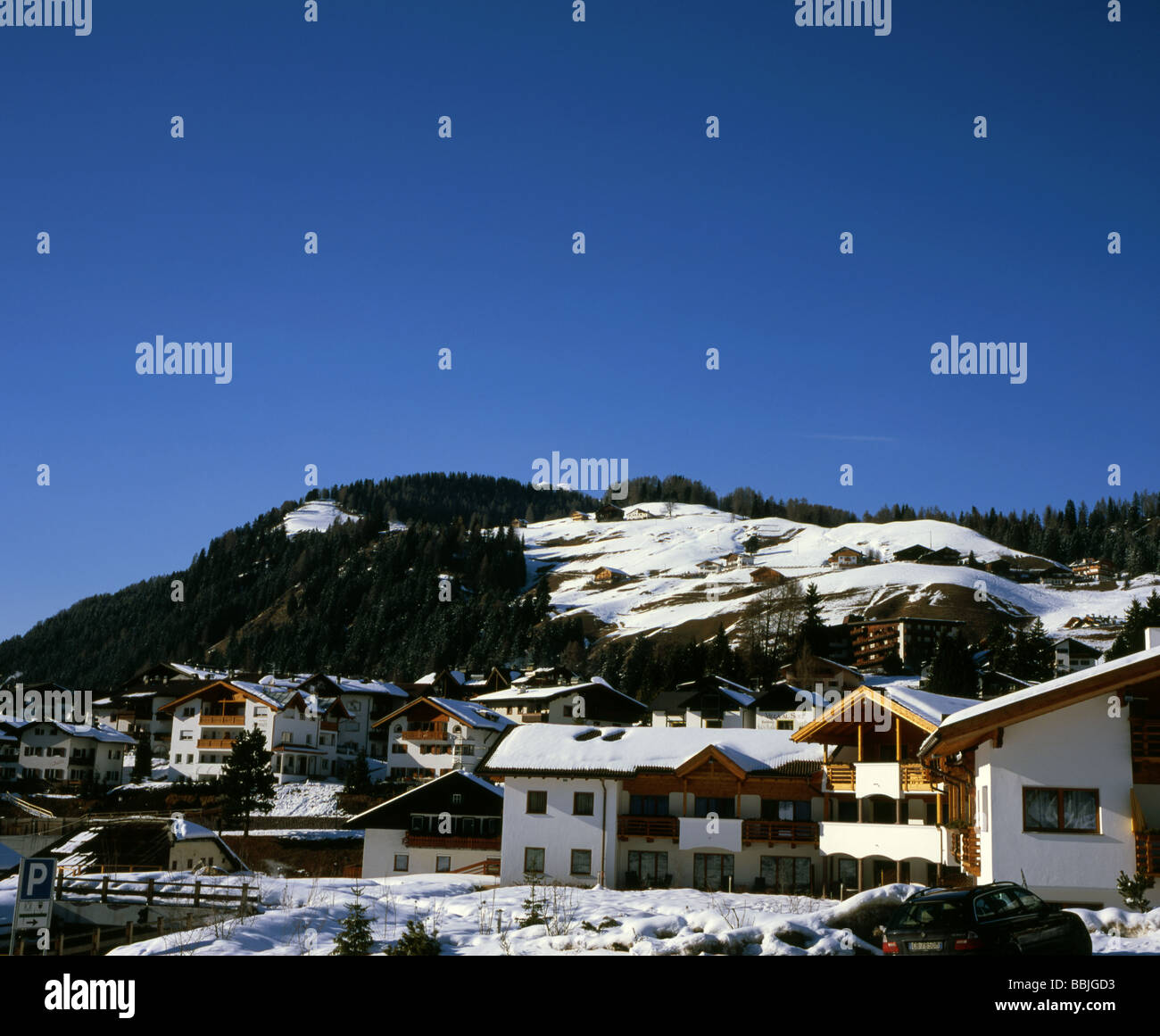 Chalets Selva Wolkenstein Val Gardena Dolomites Italy Stock Photo Alamy