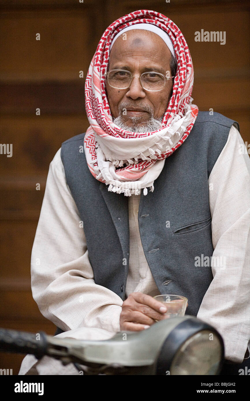 Delhi, India; Portrait of man wearing headscarf Stock Photo Alamy