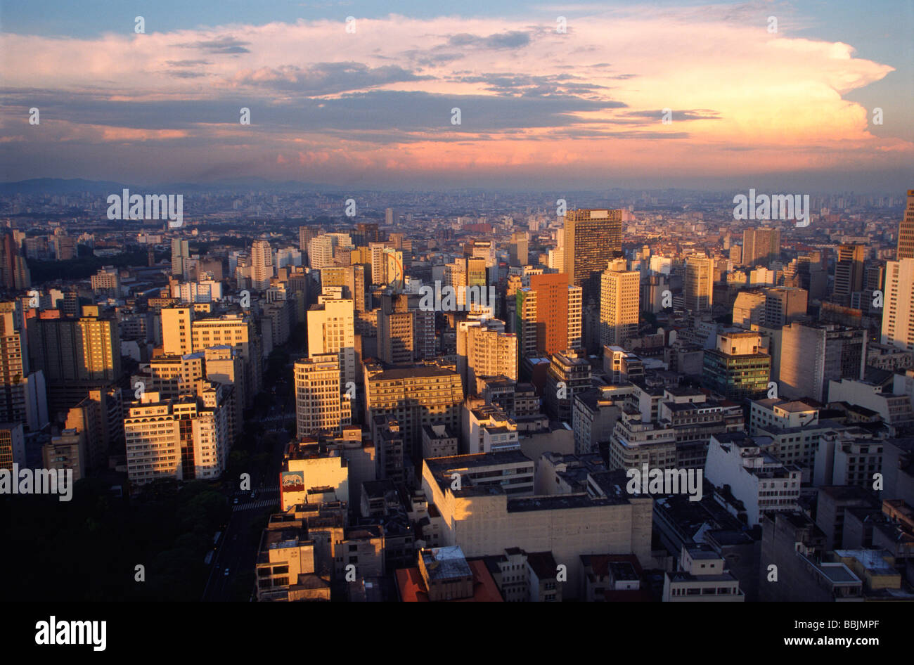 Overview of the city of Sao Paulo in the evening, Sao Paulo, Brasil Stock Photo