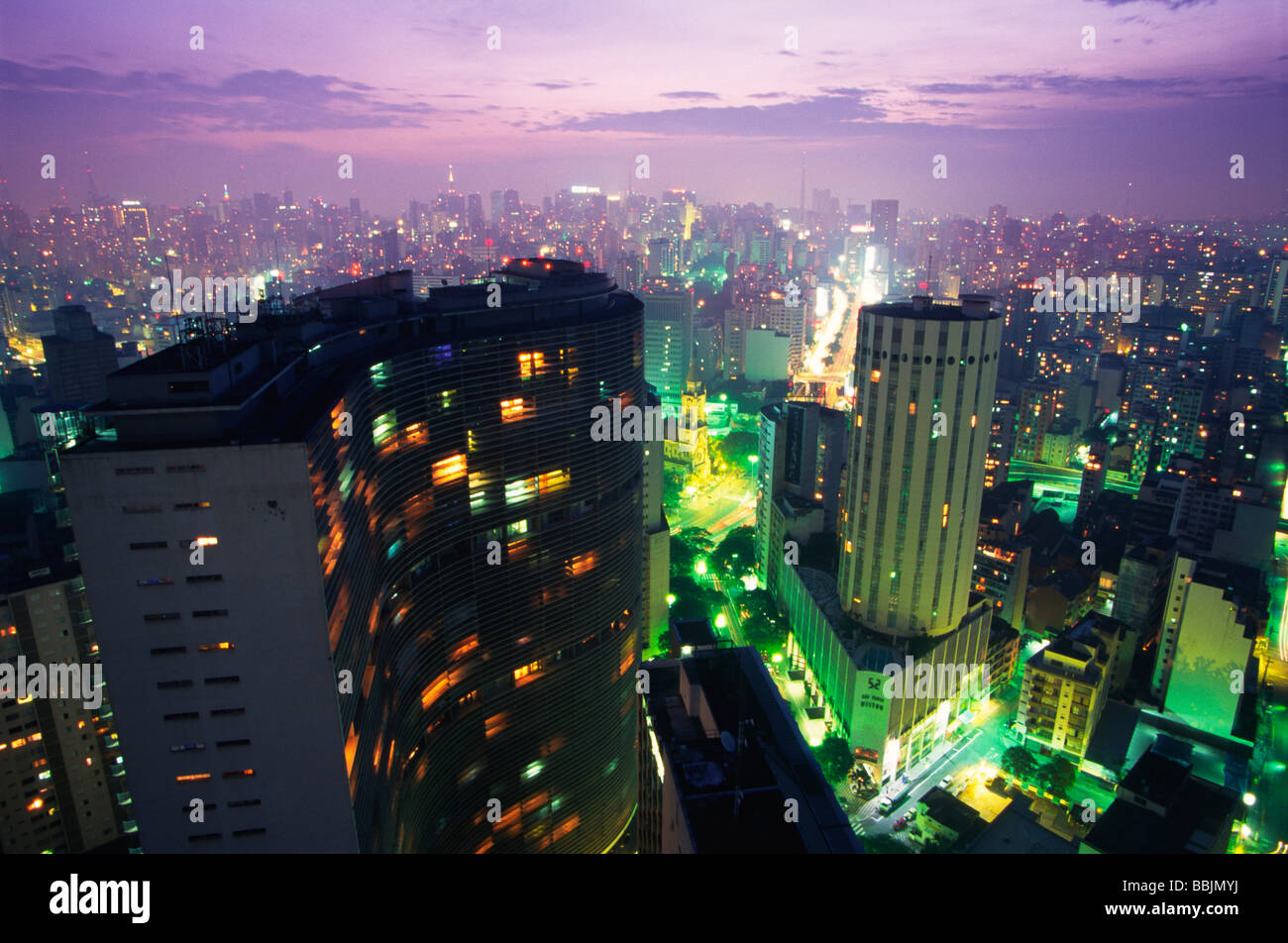 Overview of the city of Sao Paulo in the evening, Sao Paulo, Brasil Stock Photo