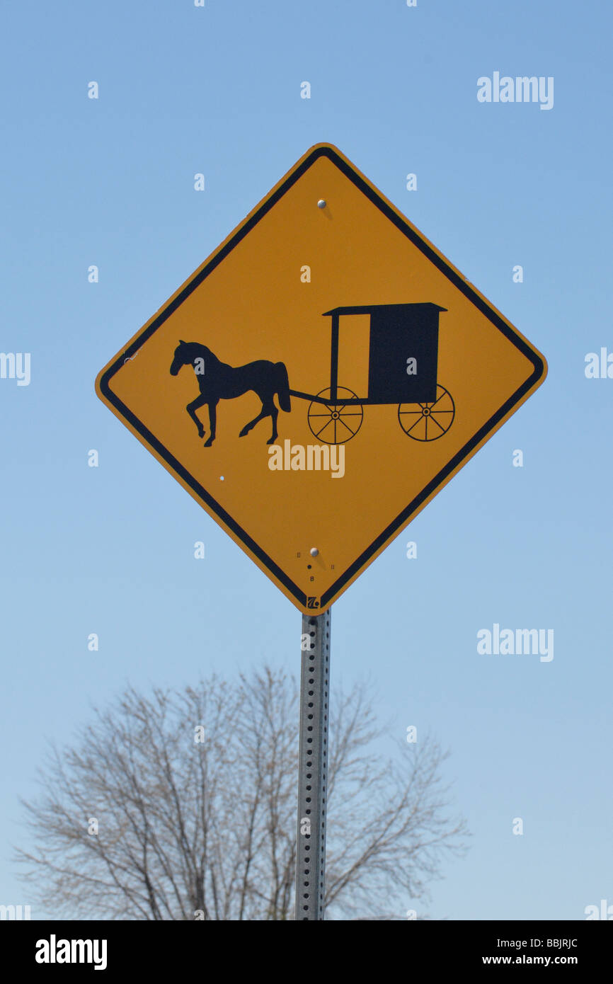 Amish horse and carriage sign Lancaster County Pennsylvania USA Stock Photo