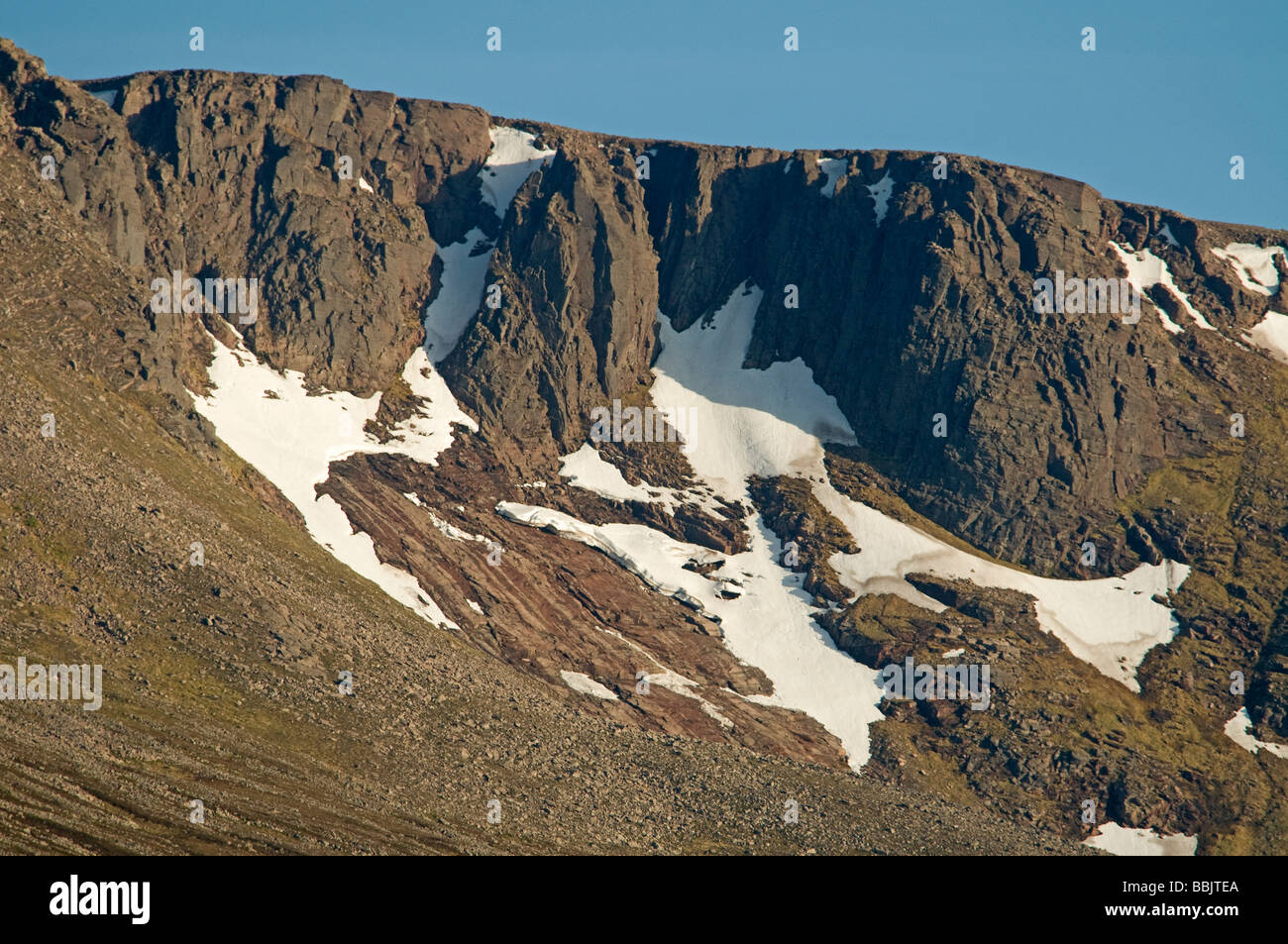 The popular Snow Ice and Rock climbing crags in Coire an Lochain on Cairngorm Aviemore Strathspey   SCO 2483 Stock Photo