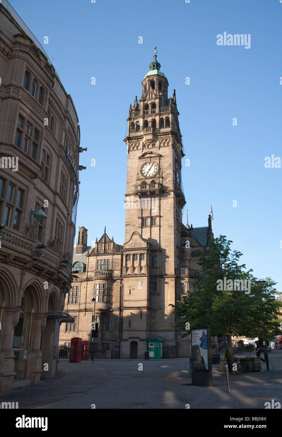 Sheffield Town Hall Stock Photo - Alamy