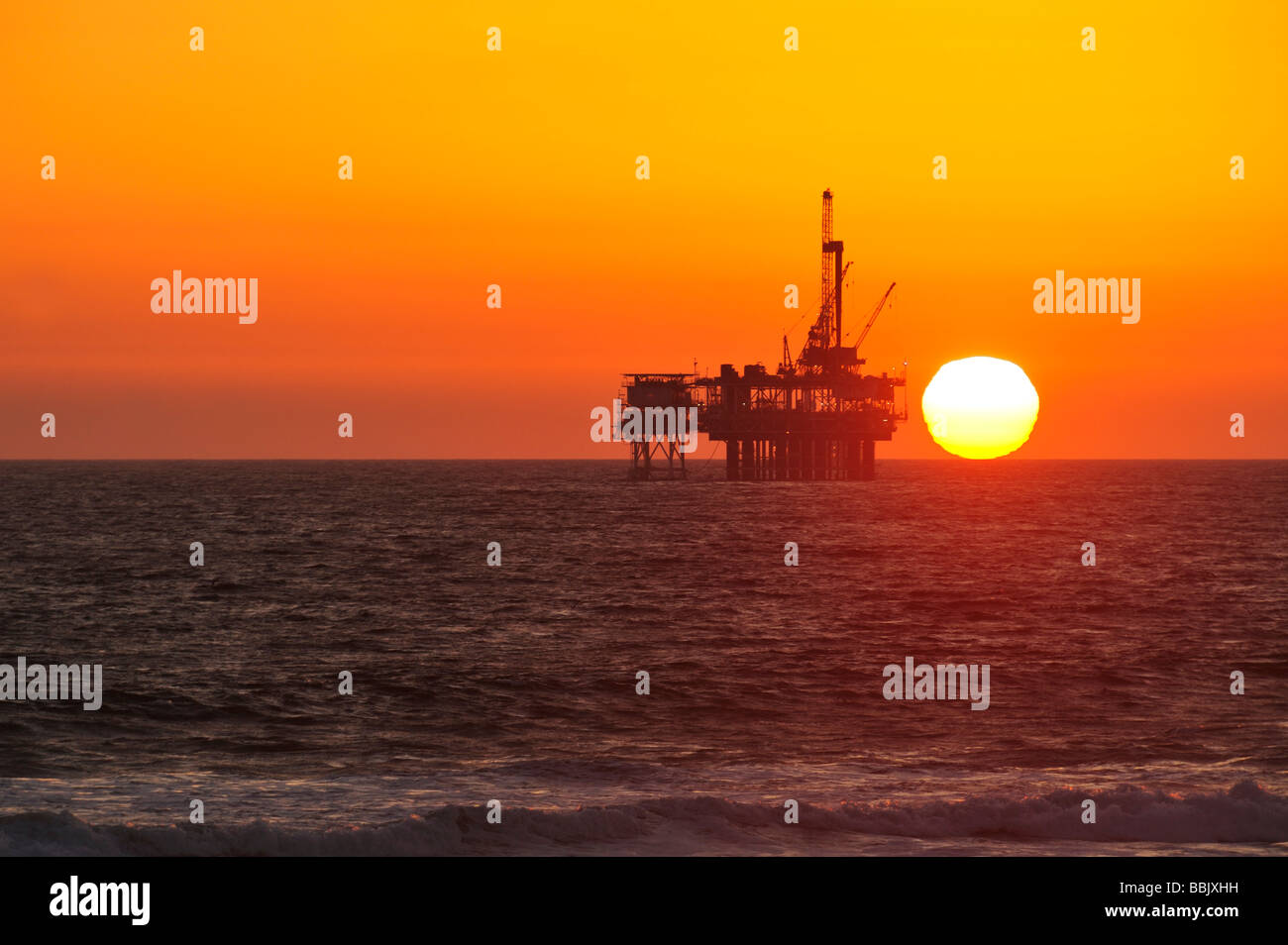Offshore oil rig huntington beach hi-res stock photography and images ...