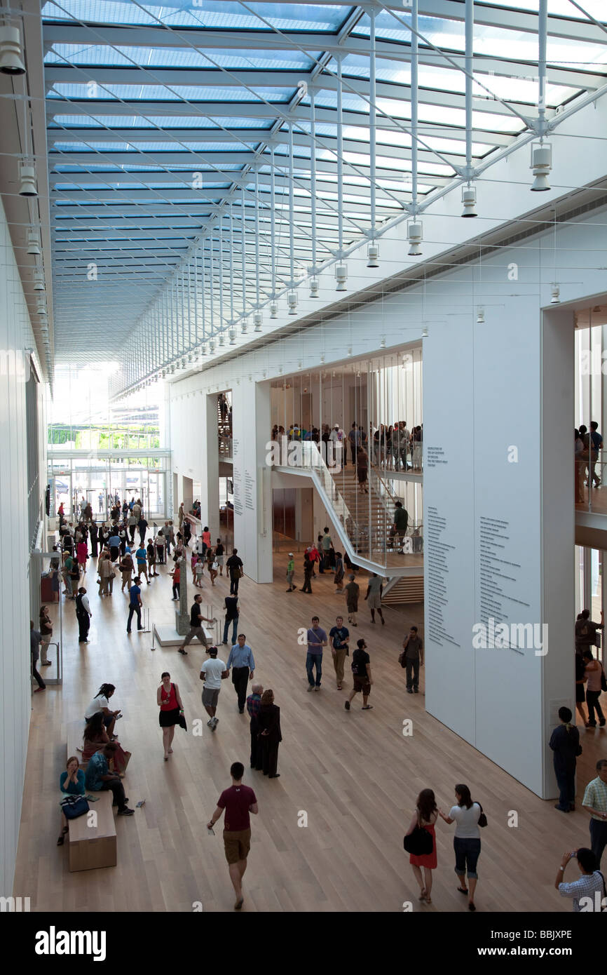 CHICAGO Illinois Visitors in Griffin Court lobby of Modern Wing addition to Art Institute museum viewed from  balcony Stock Photo