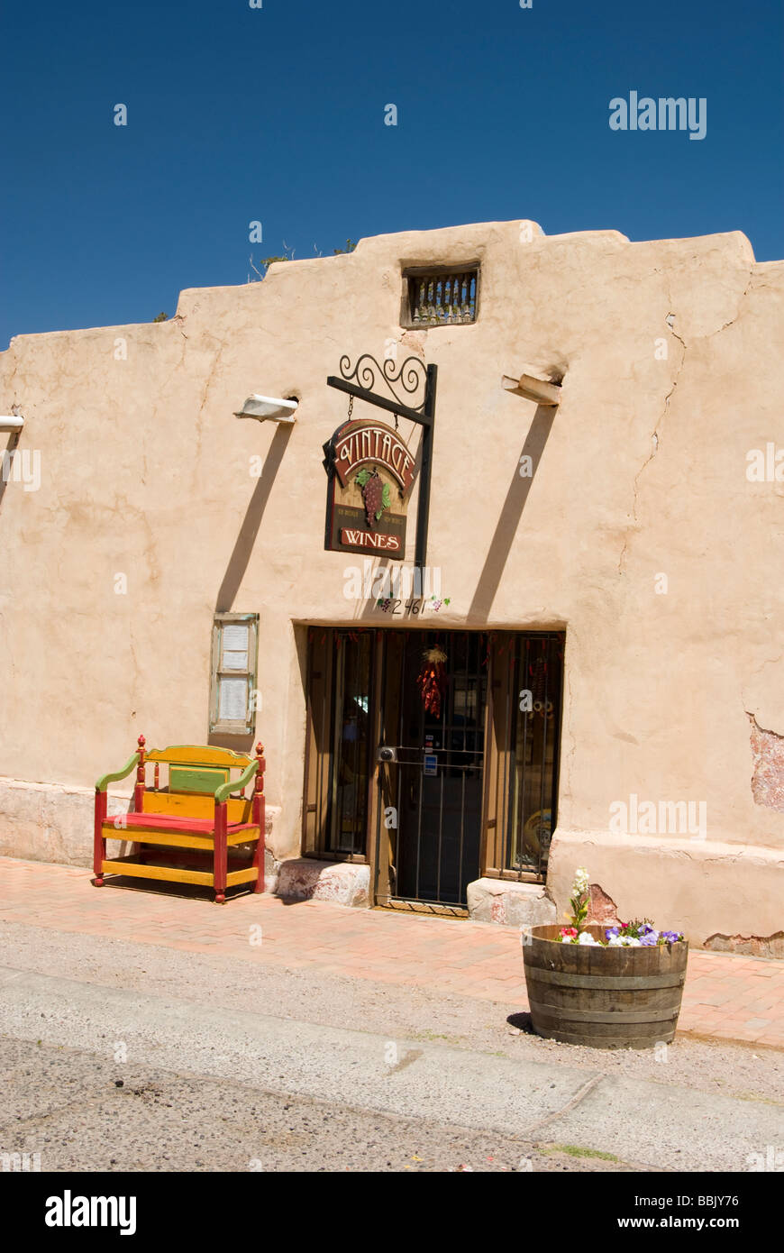 Wine Shop Sign Usa High Resolution Stock Photography and Images Alamy