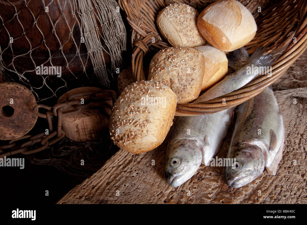 Five loaves bread two fish hi-res stock photography and images - Alamy Five loaves bread two fish hi-res stock photography and images - Alamy