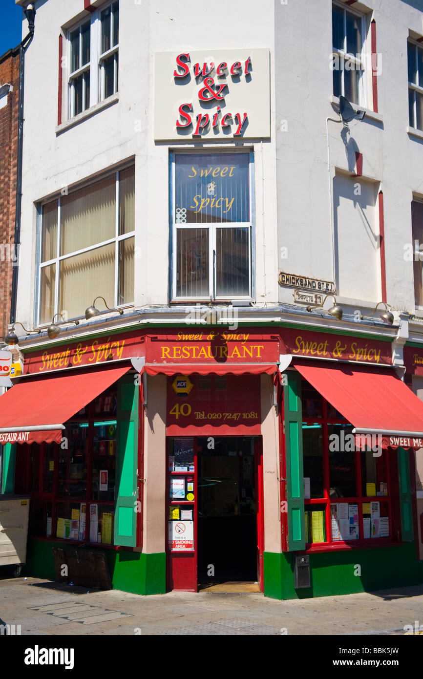 Brick Lane , Shoreditch , East End , typical scene , the Sweet & Spicy