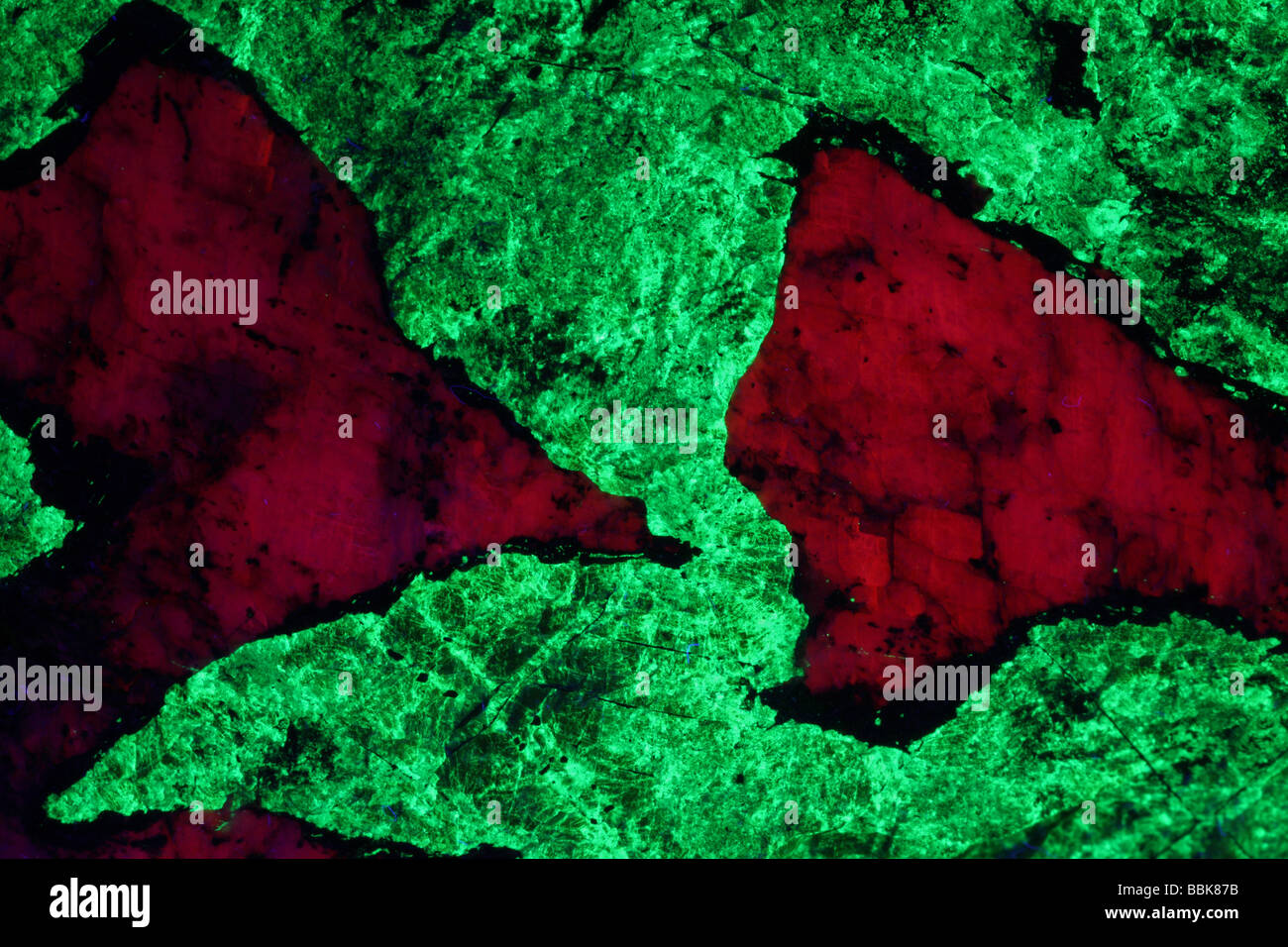 Fluorescence of minerals hi-res stock photography and images - Alamy