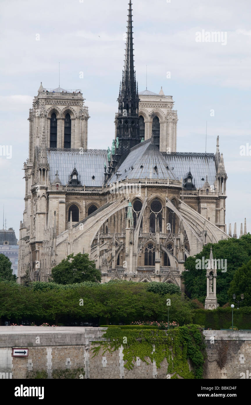 notre dame paris france cathedral gothic architecture apse ile de la ...