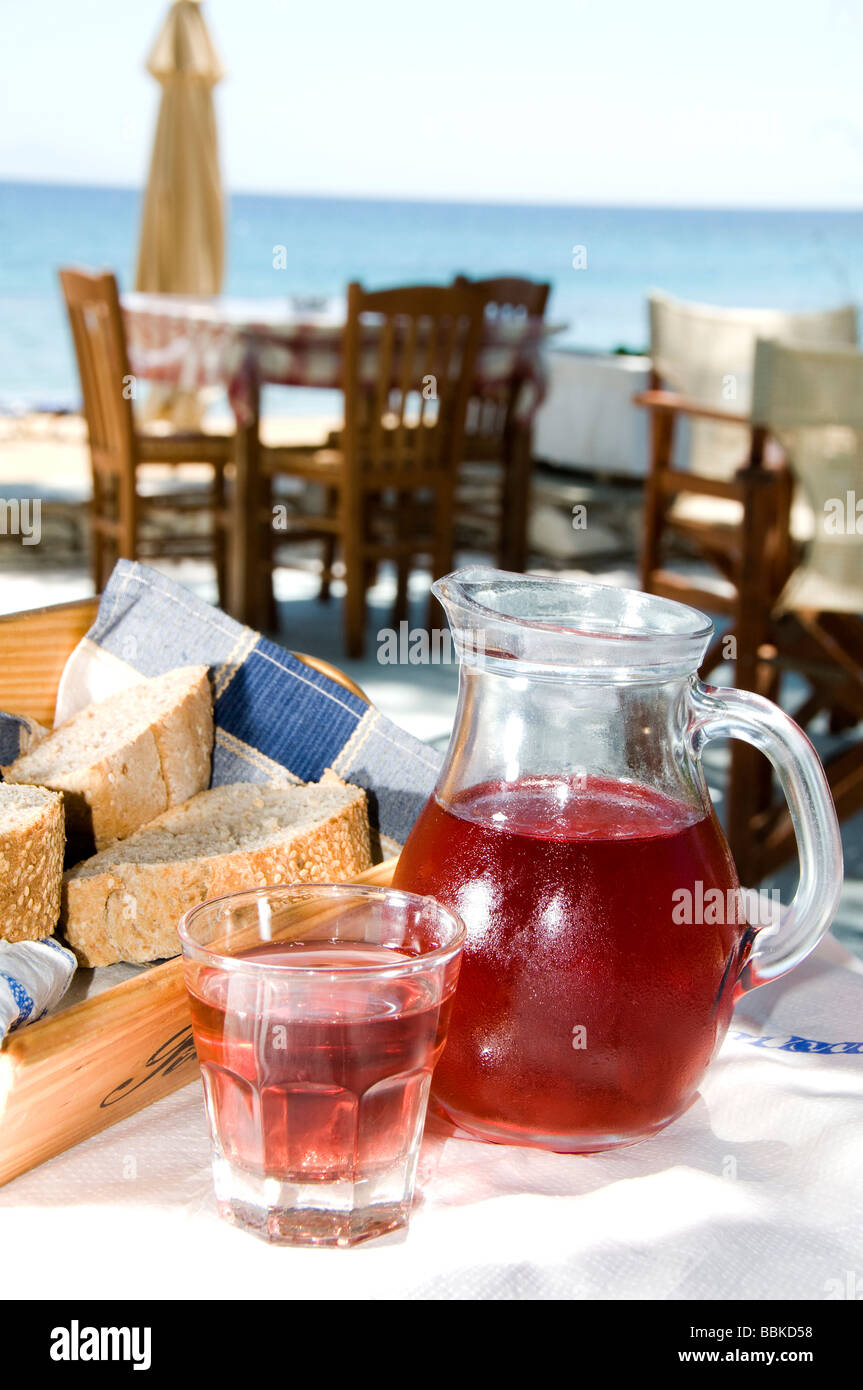 https://c8.alamy.com/comp/BBKD58/greece-greek-islands-wine-home-made-house-wine-rose-red-taverna-restaurant-BBKD58.jpg
