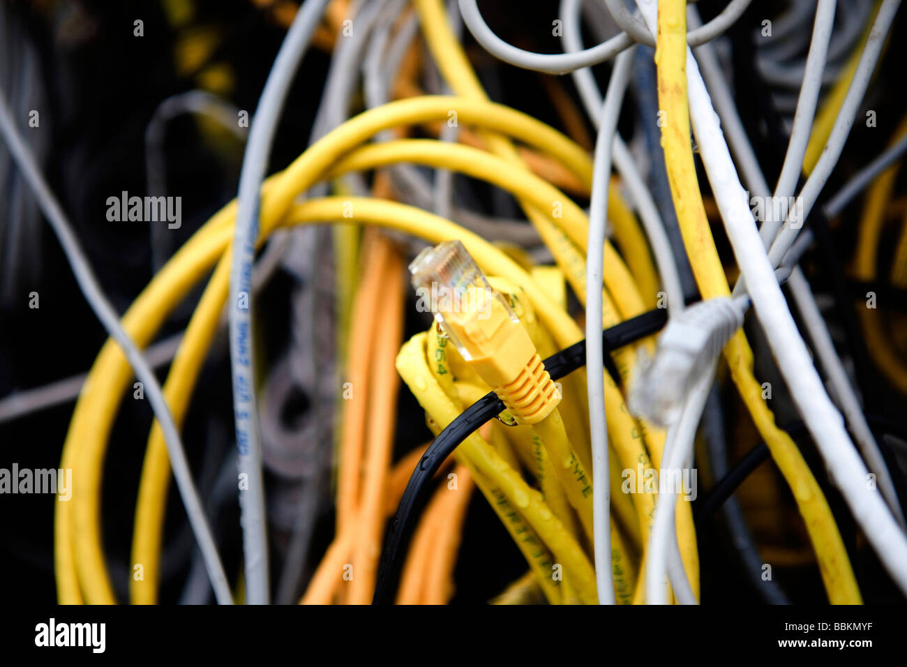 Recycling of electricity cables The wires are being shredded and then