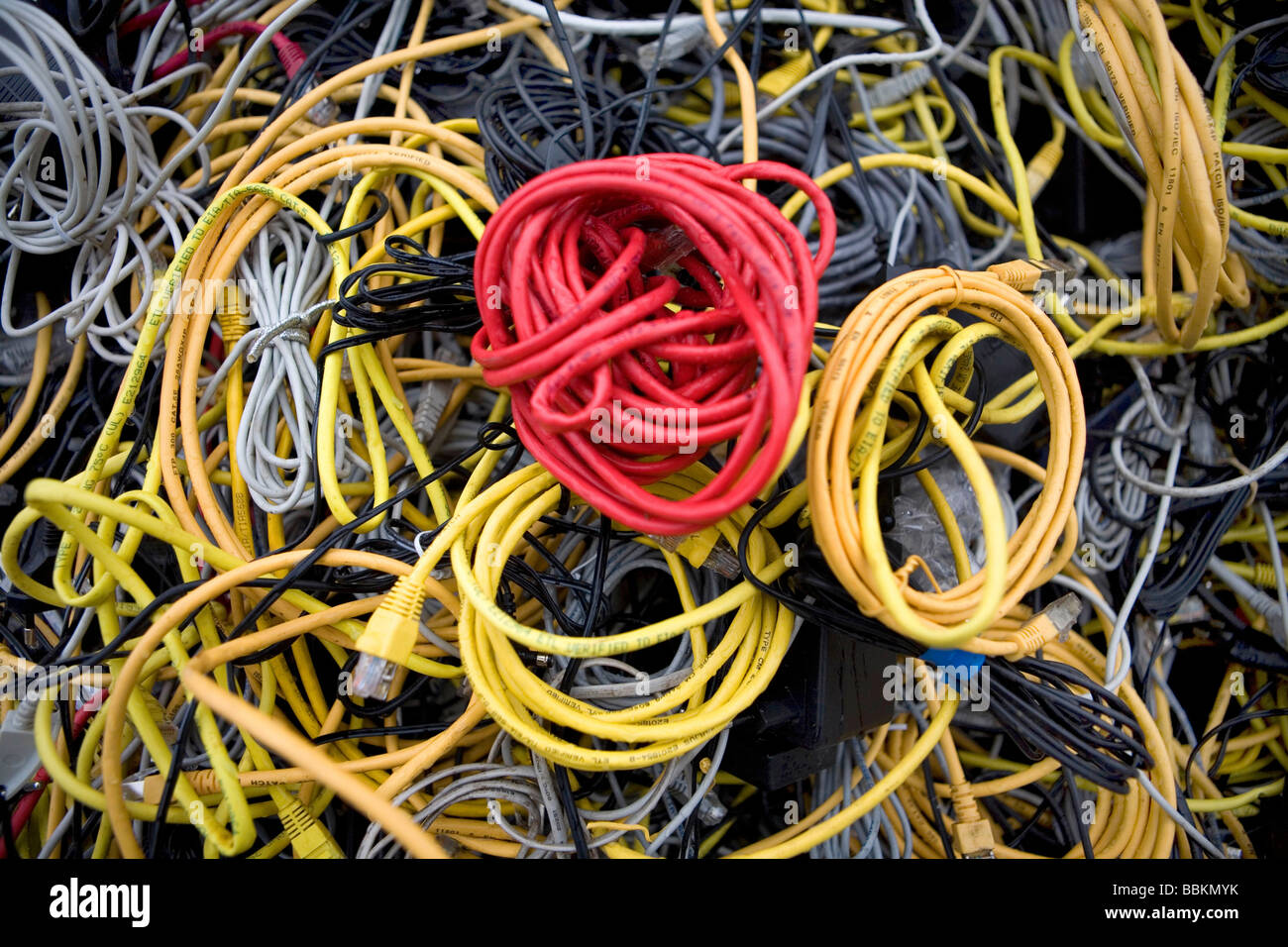 Recycling of electricity cables The wires are being shredded and then