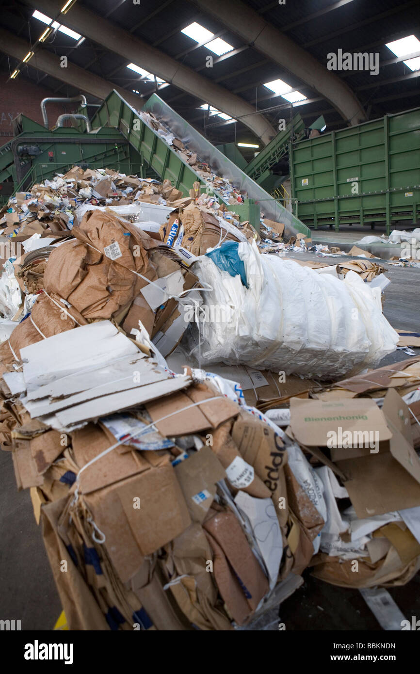 Recycling of paper All municipalities in The Netherlands are required