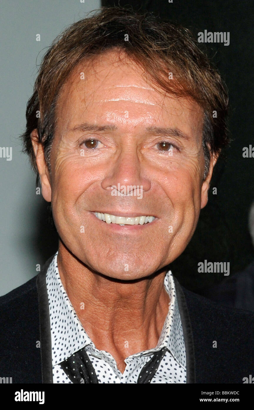 Cliff richard singer hi-res stock photography and images - Alamy