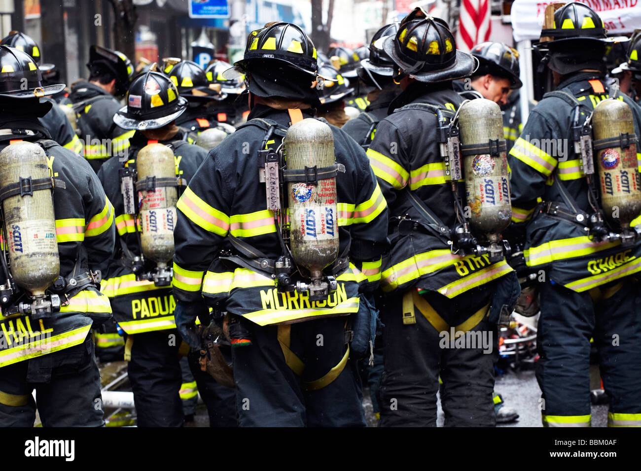 Nyc Firefighters High Resolution Stock Photography and Images Alamy