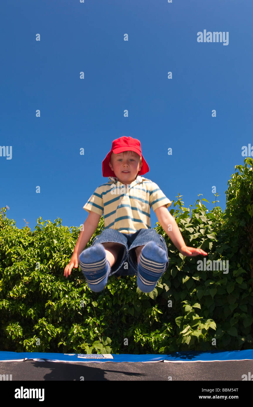 Kids jumping up and down hires stock photography and images Alamy