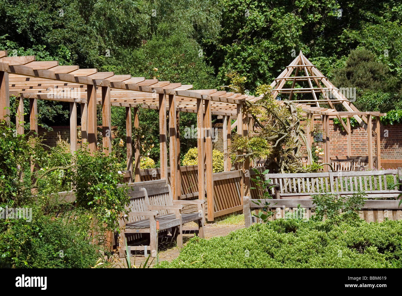 Old English Garden at Battersea Park Stock Photo - Alamy