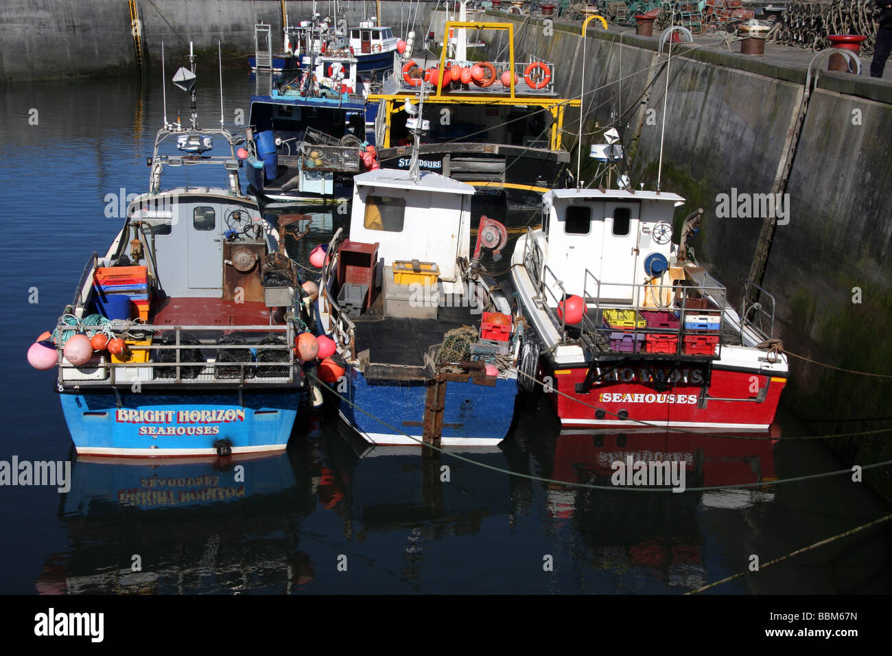 Fishing boats seahouses hi-res stock photography and images - Alamy