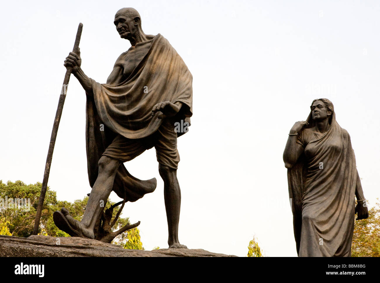 Bronze Statue Of Mahatma Gandhi and his Wife Kasturba New Delhi India Stock Photo