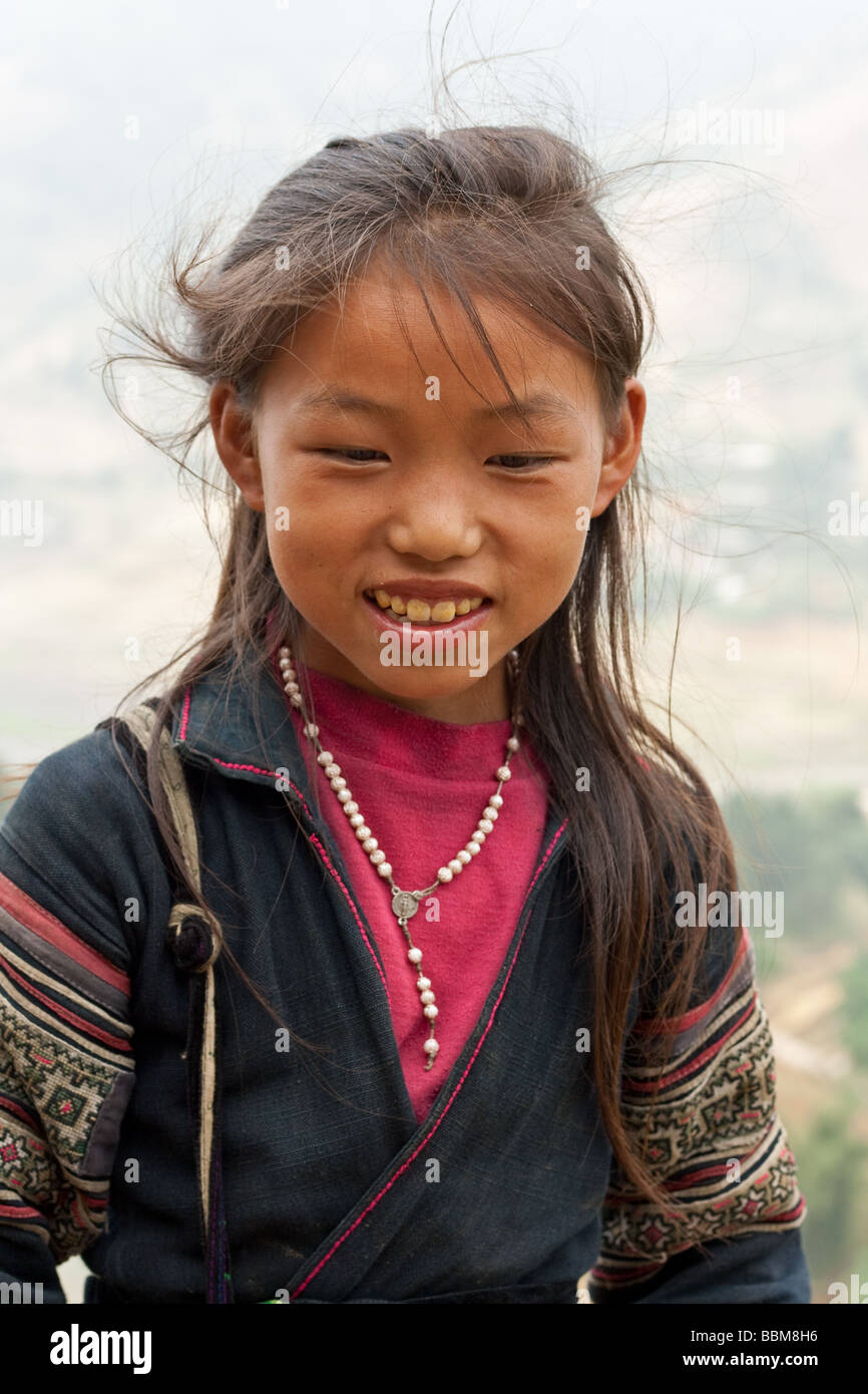 Young Black H'mong girl near Sapa, North Vietnam Stock Photo