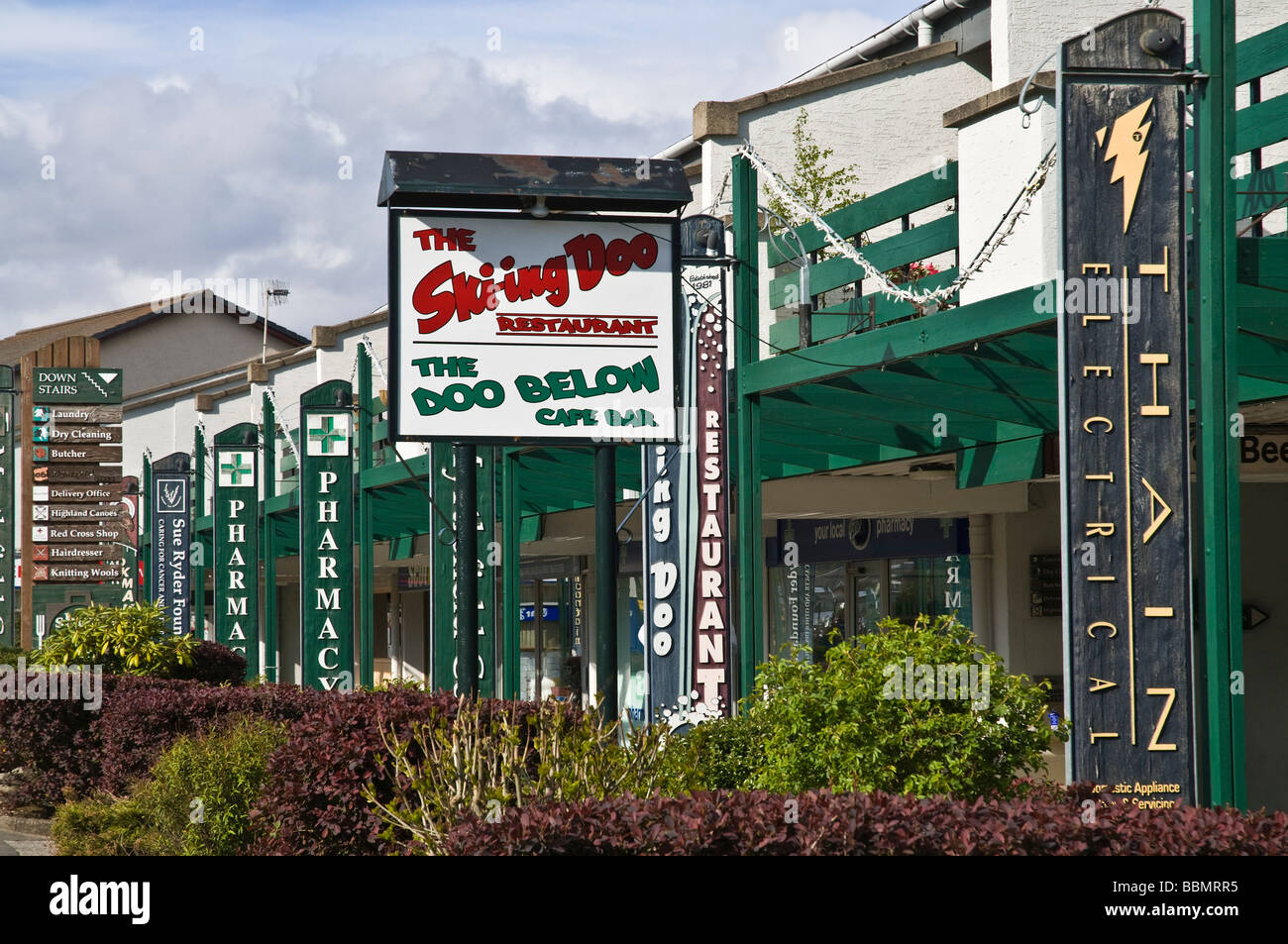 dh shops AVIEMORE INVERNESSSHIRE The Skiing Doo Aviemore shops and