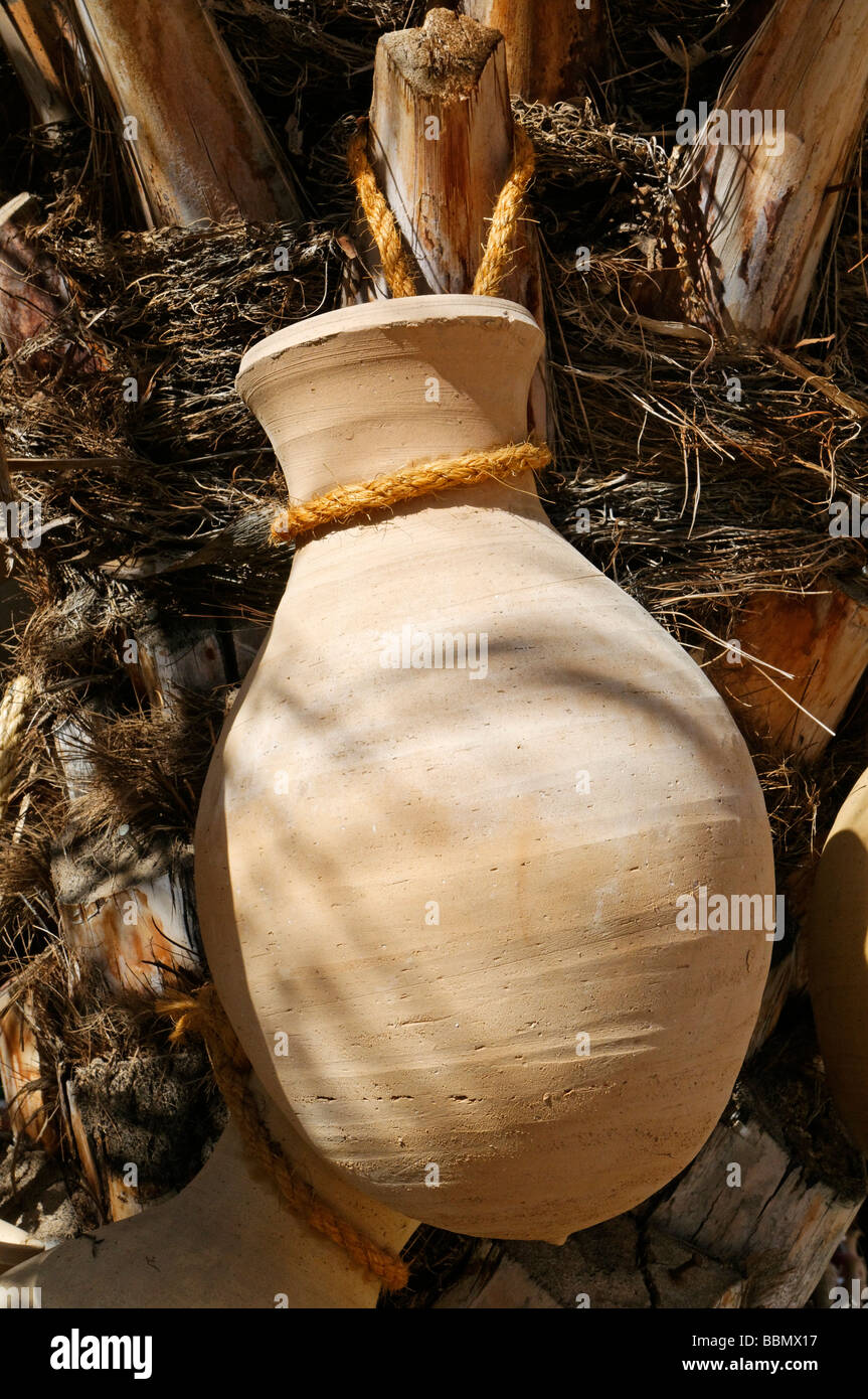 Pottery, traditional arabian water cooler, Nizwa Fort or Castle, Hajar al Gharbi Mountains, Dhakiliya Region, Sultanate of Oman Stock Photo