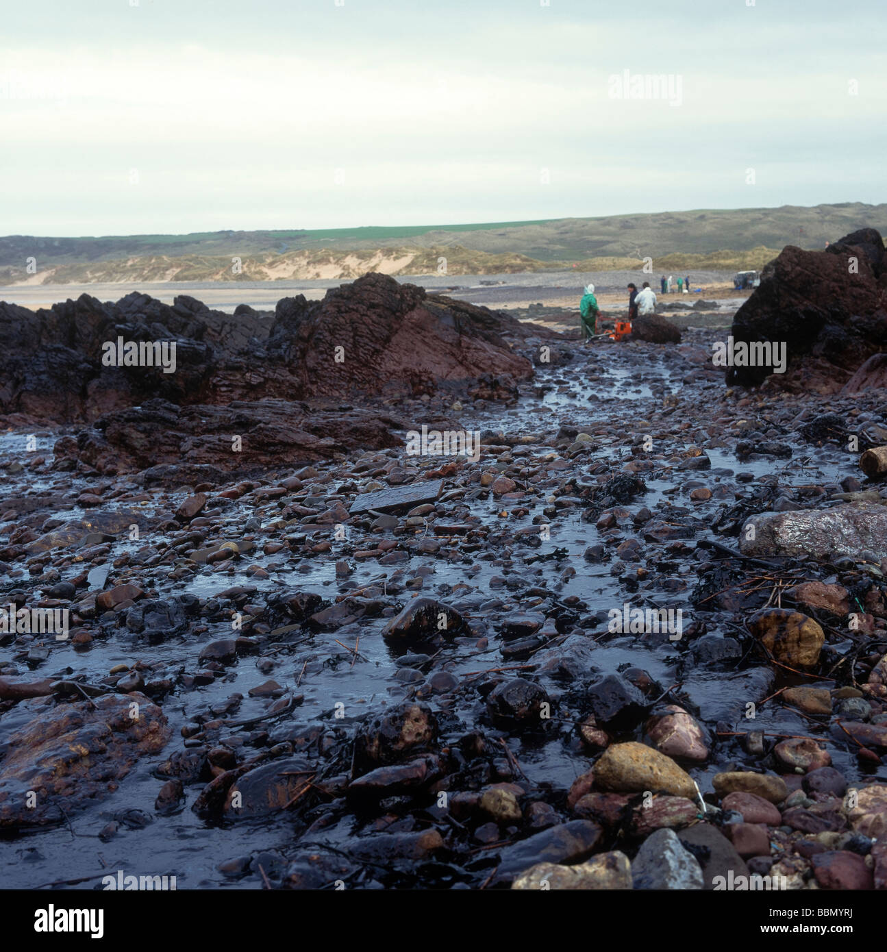 Oil clearance at  Freshwater West Pembrokeshire following Sea Empress disaster. Stock Photo