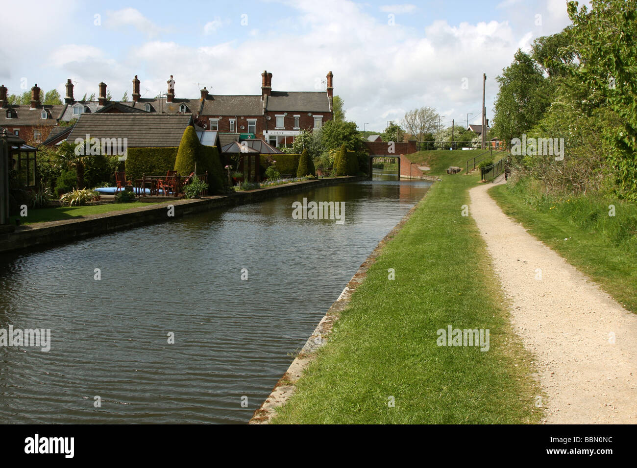 Chesterfield Canal Shireoaks near Worksop Nottinghamshire England GB UK