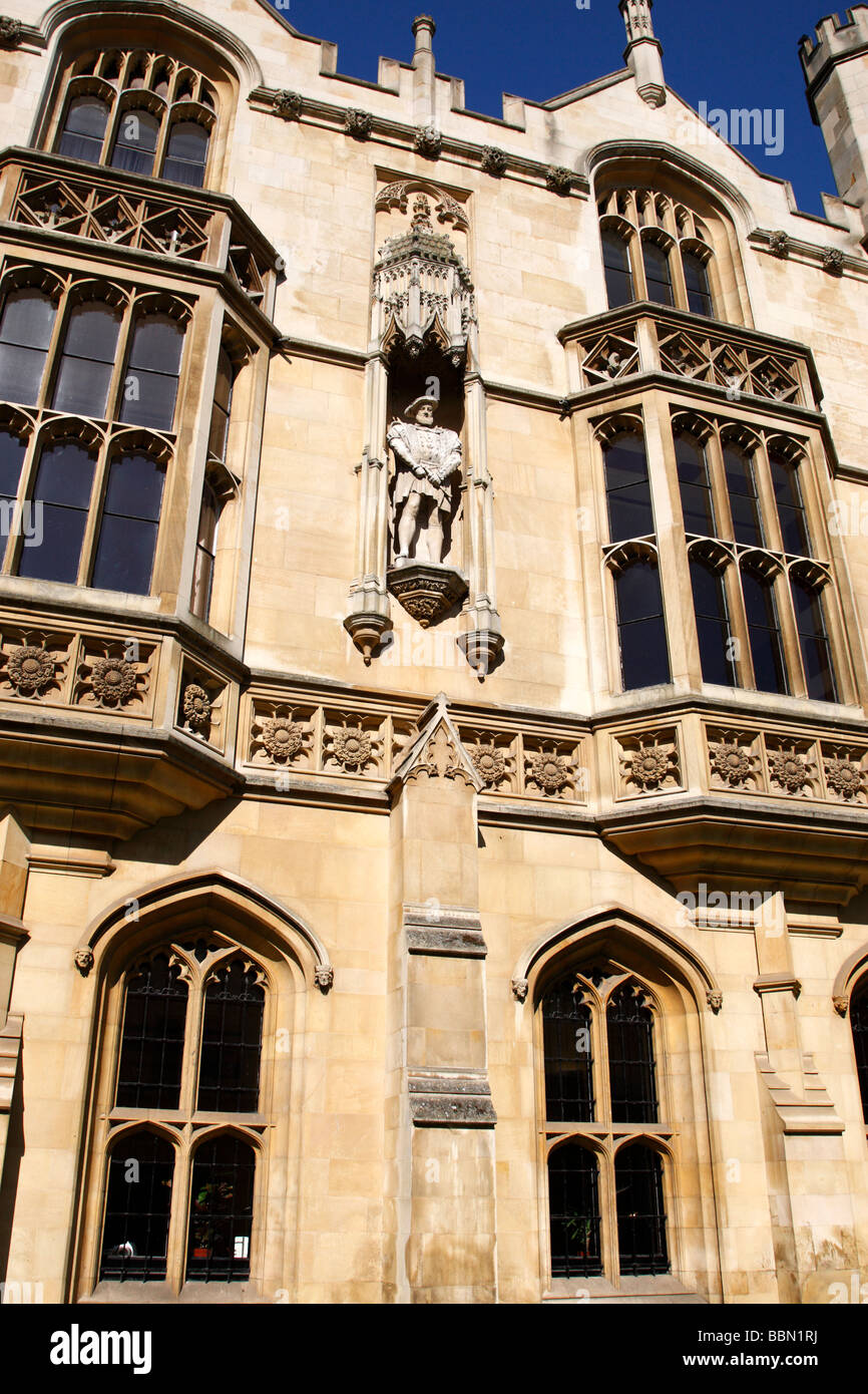 detail of a statue on king's college on king's parade cambridge uk Stock Photo