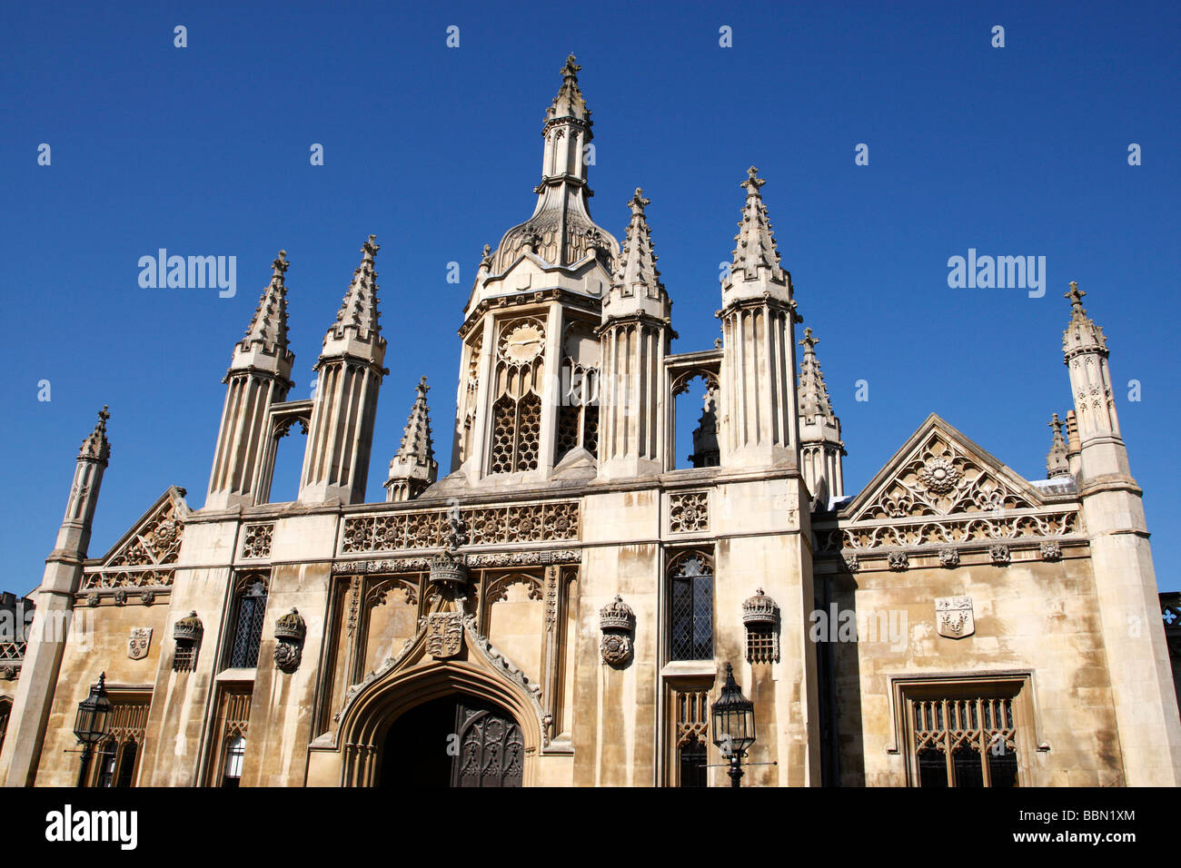 main entrance known as the gatehouse to king's college on king's parade cambridge uk Stock Photo