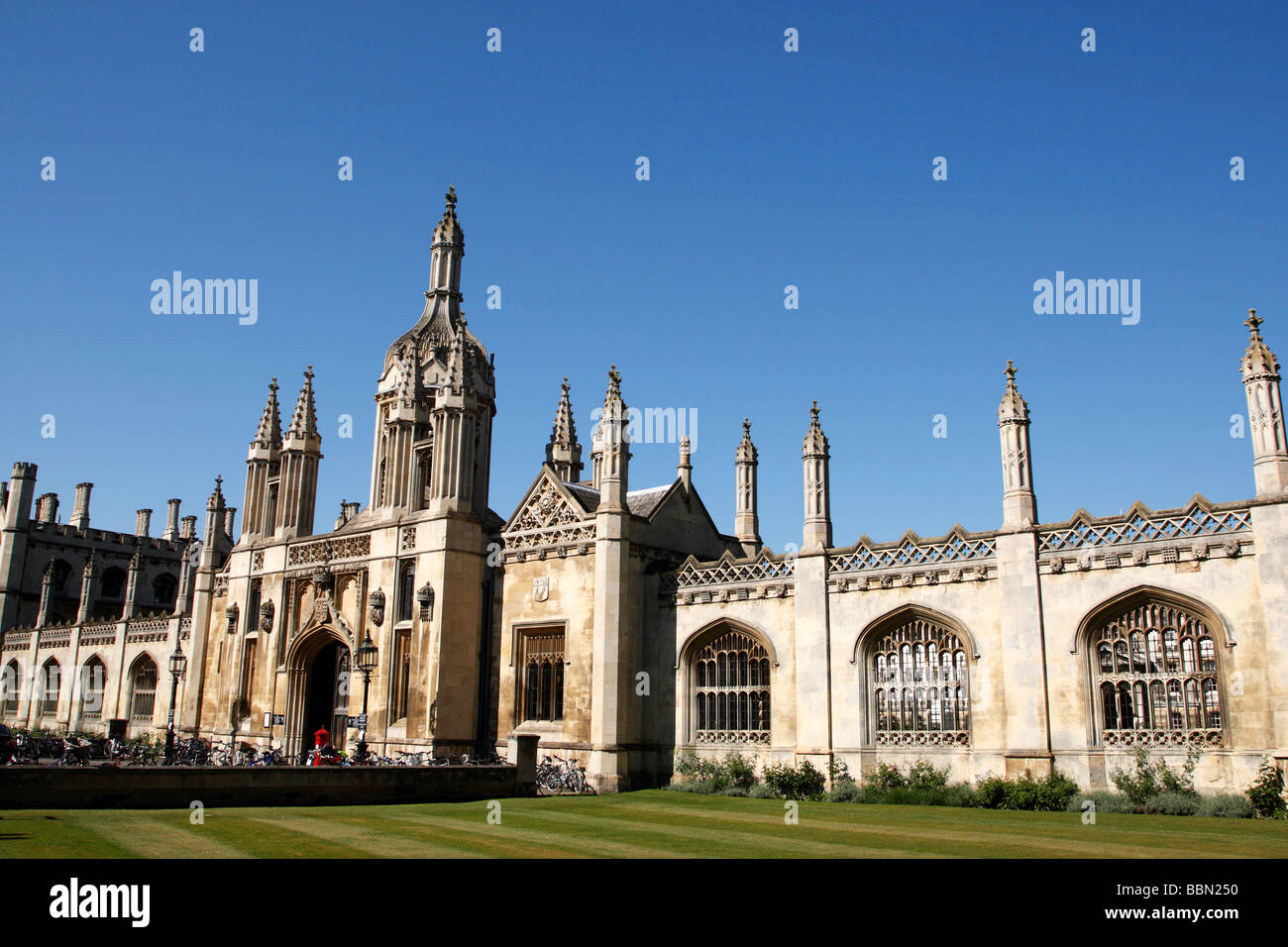 view of king's college towards the gatehouse from king's college parade cambridge uk Stock Photo