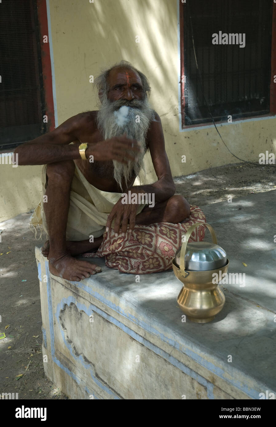 White bearded old man hi-res stock photography and images - Alamy