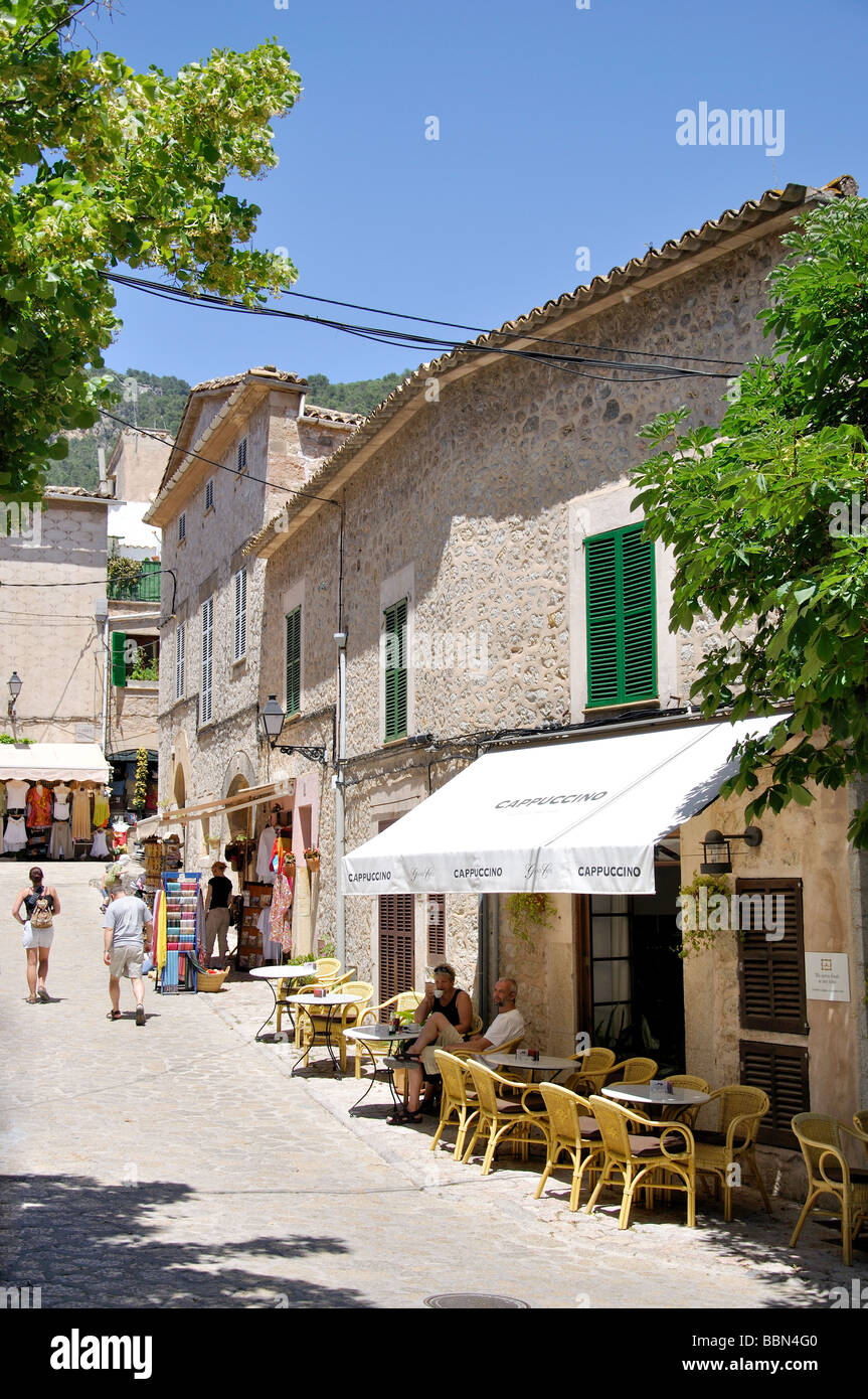 Street cafe, Placa Raimon Llull, Valdemossa, Valldemossa Municipality, Mallorca, Balearic Islands, Spain Stock Photo