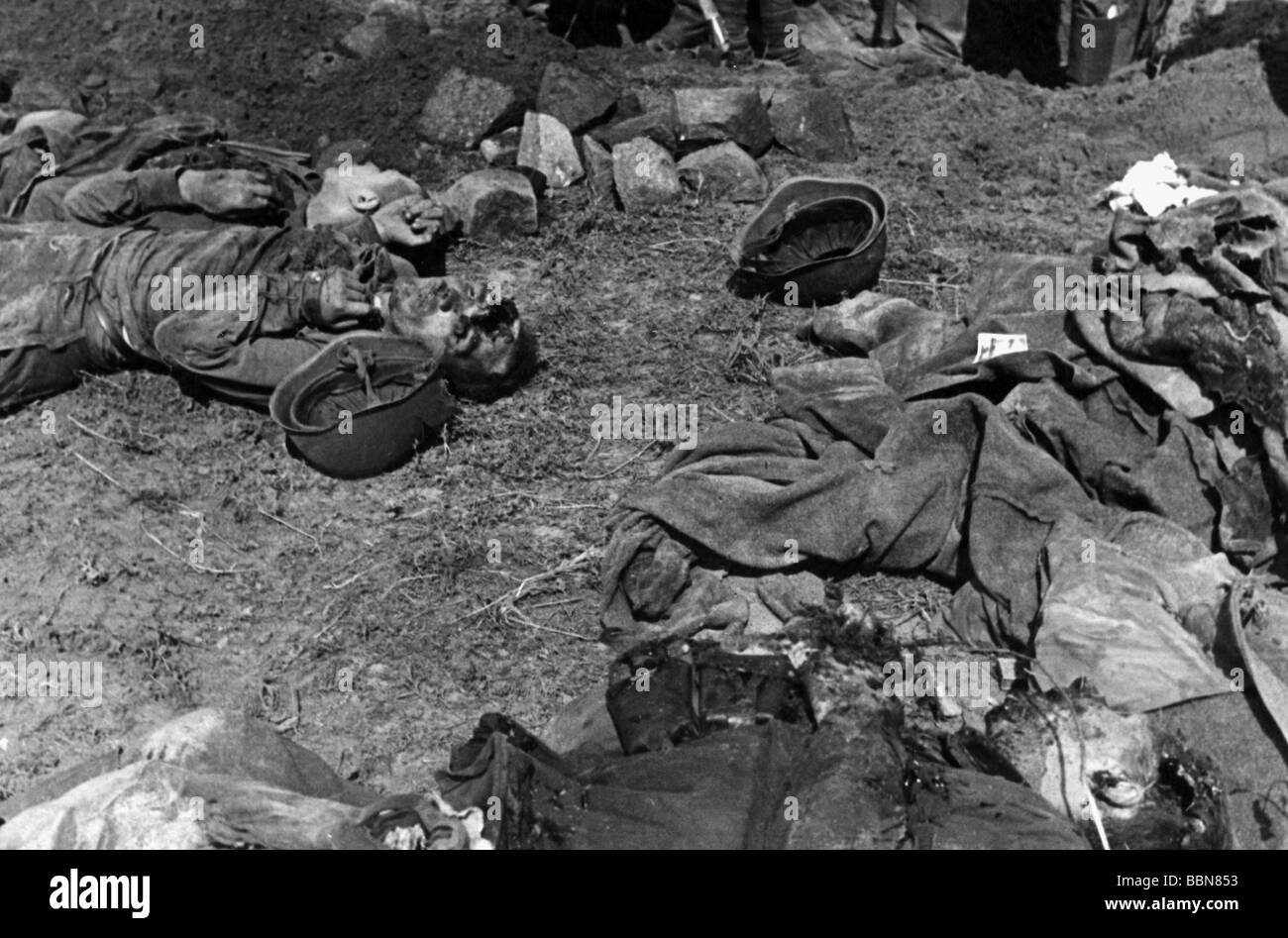 events, Second World War / WWII, Russia 1941, Soviet column after German air raid between Bialystok and Vaukavysk, killed soldiers, July 1941, Stock Photo