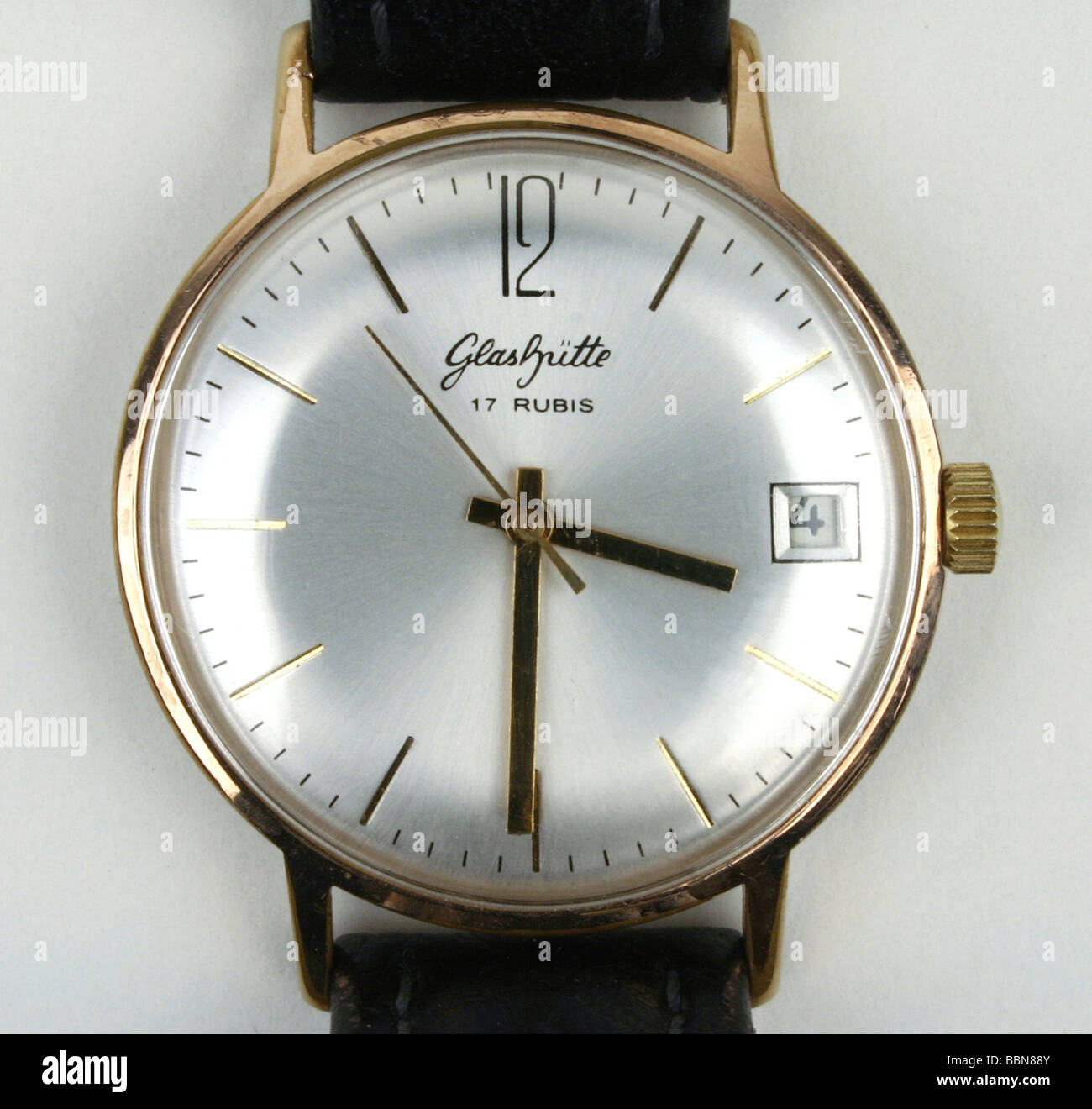 clocks, watch for men Glashütte Automatik, with date function, made by VEB Uhrenwerk Glashütte