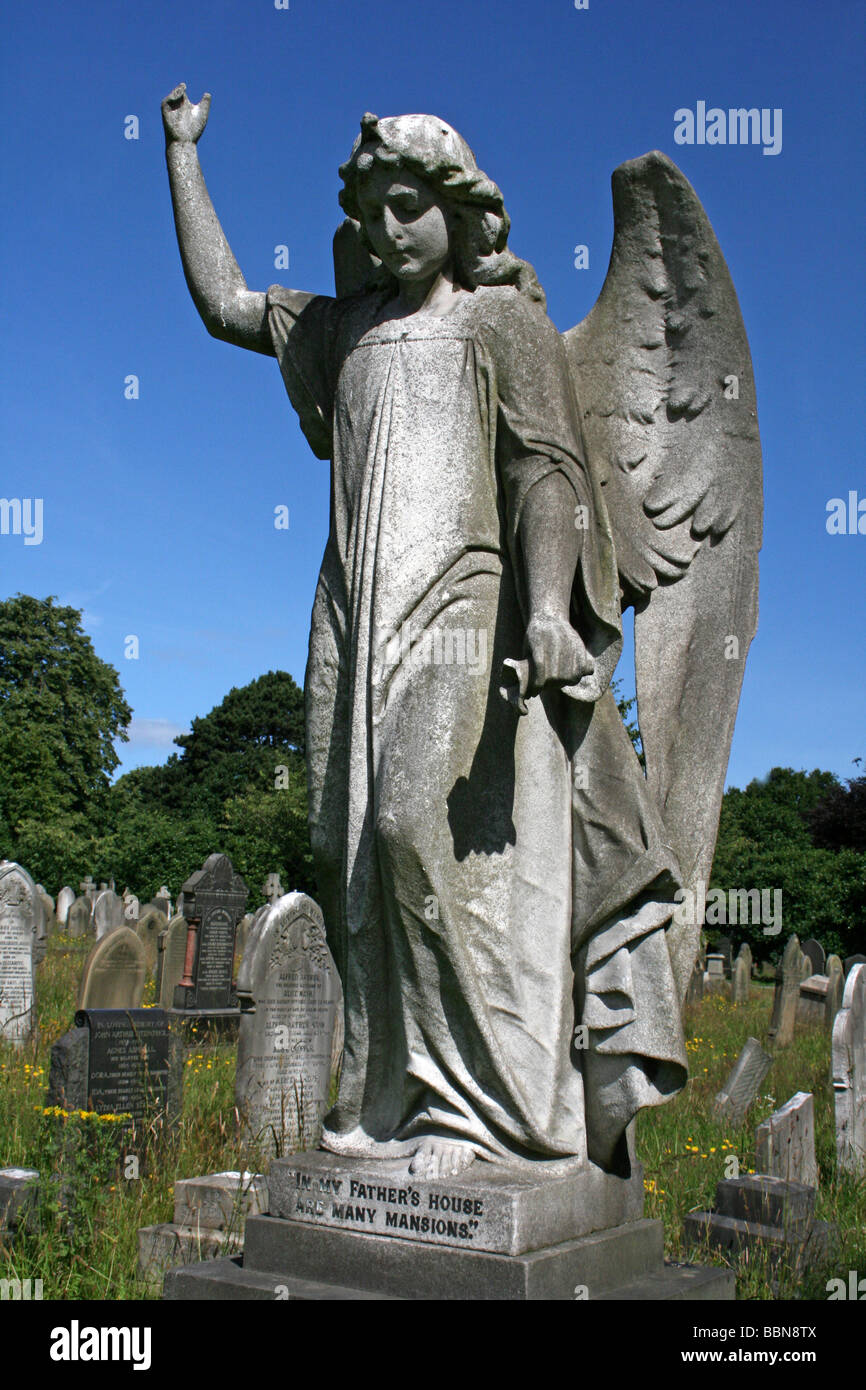 Gravestone Of Angel In Flaybrick Memorial Cemetery Gardens, Bidston Hill, The Wirral, Merseyside, England, UK Stock Photo